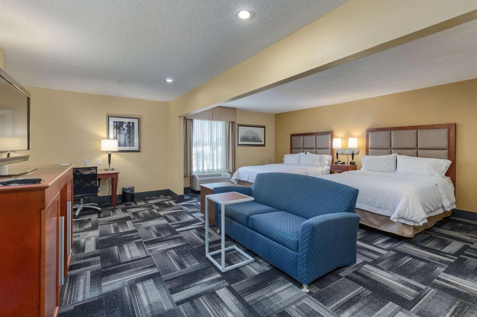 Hampton Inn Owensboro photo 34