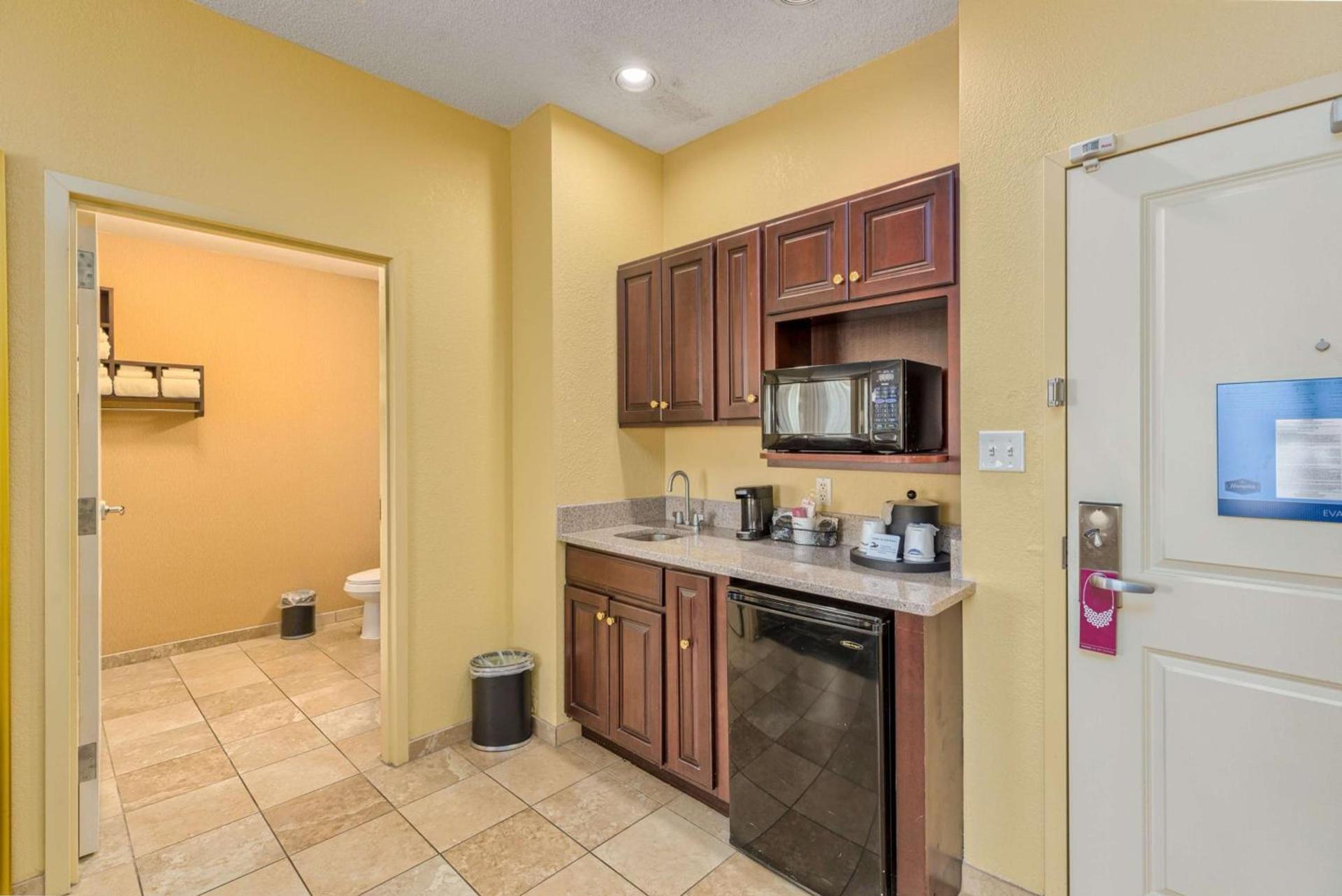 Hampton Inn Owensboro photo 36