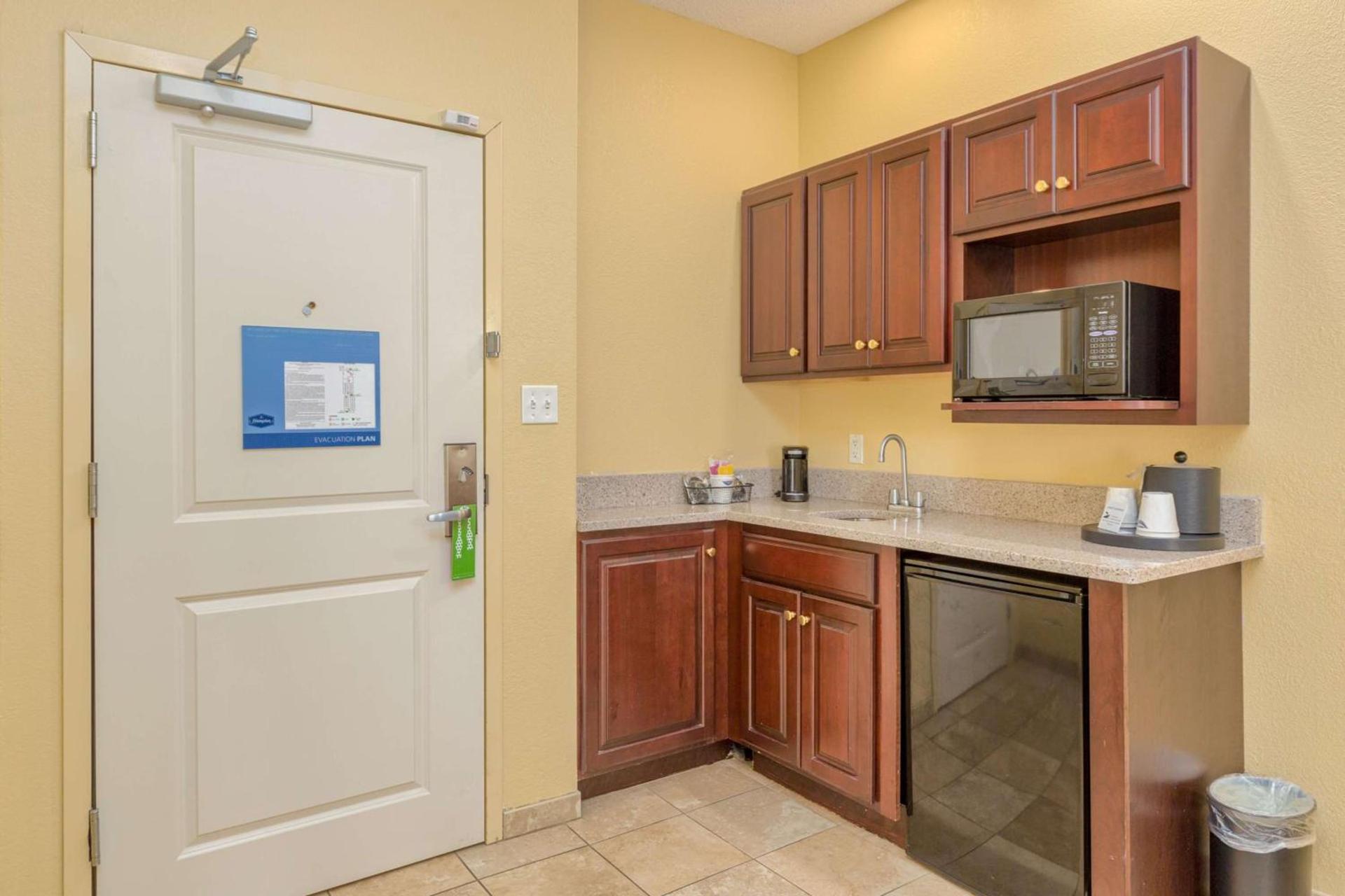 Hampton Inn Owensboro photo 37