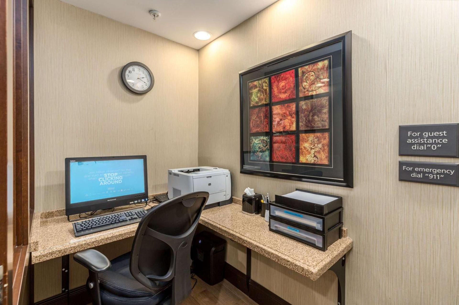Hampton Inn Owensboro photo 38