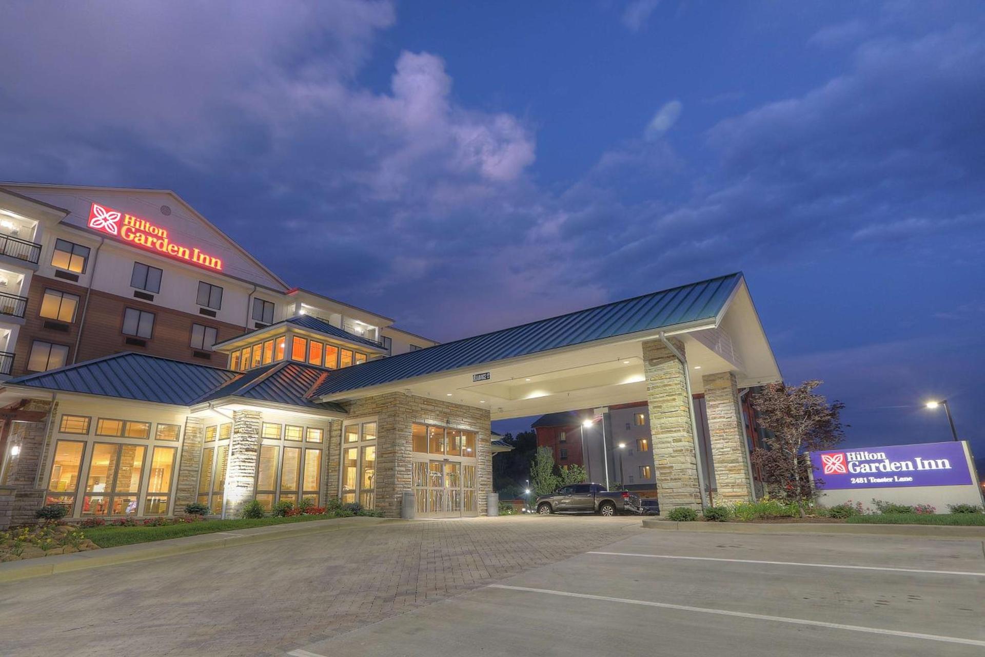 Hilton Garden Inn Pigeon Forge photo 1