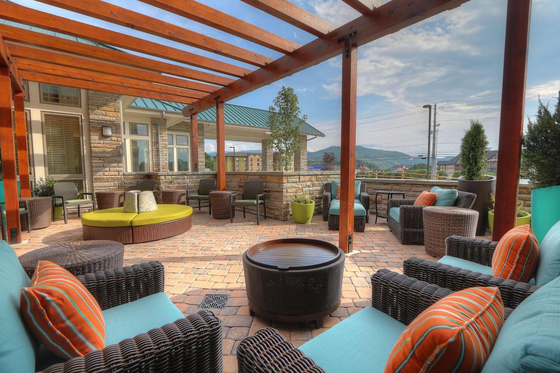 Hilton Garden Inn Pigeon Forge photo 2