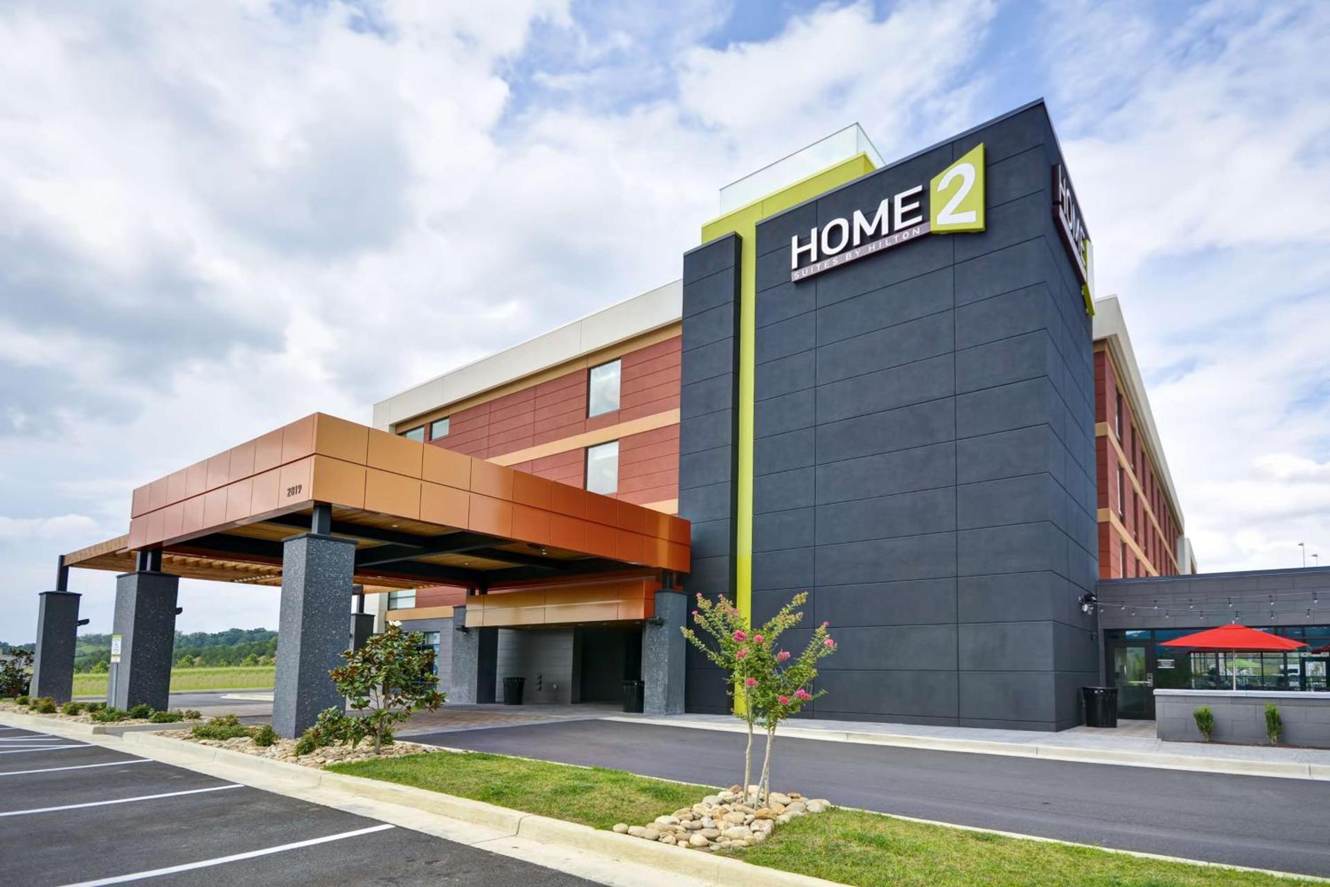 Home2 Suites By Hilton Pigeon Forge photo 1