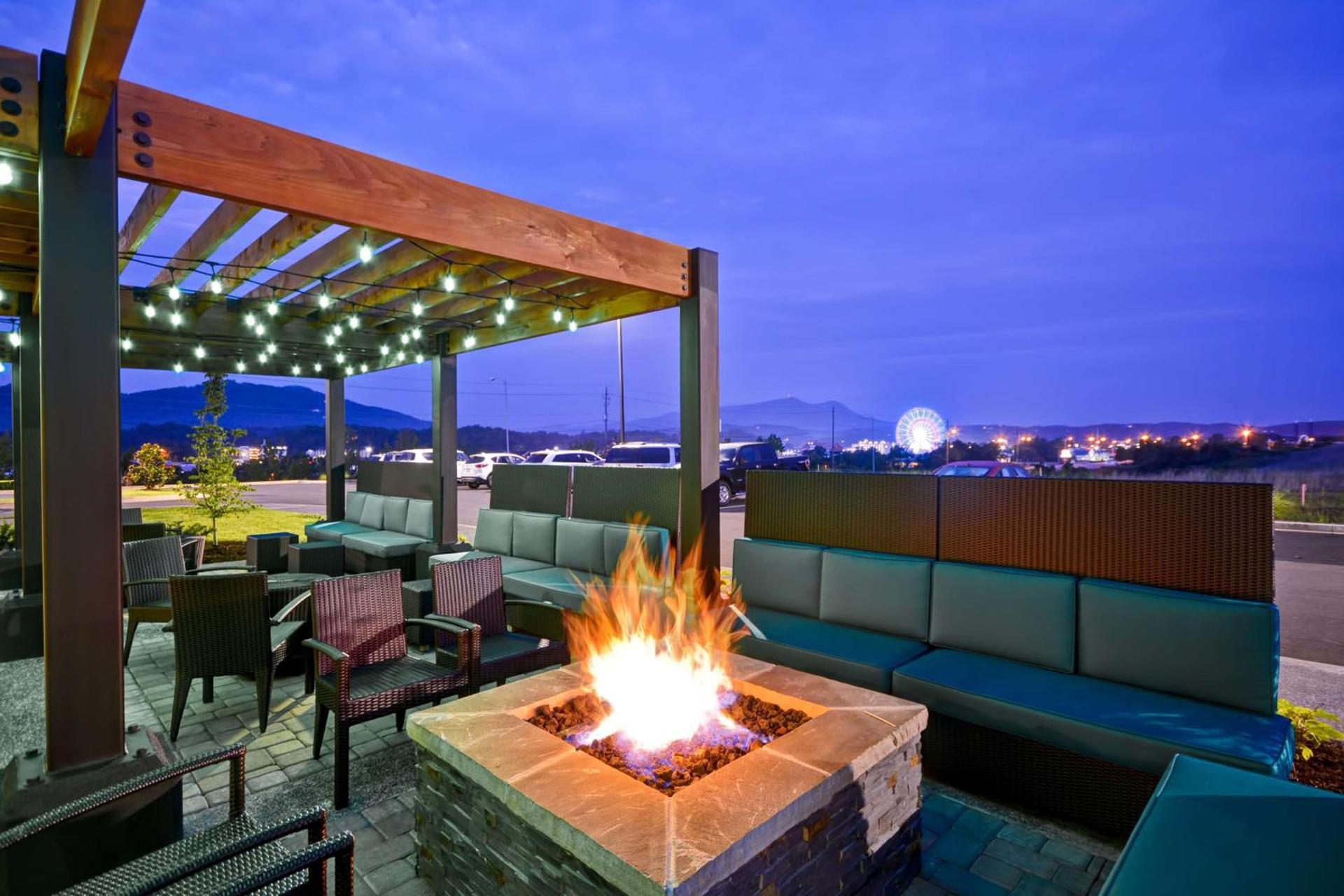 Home2 Suites By Hilton Pigeon Forge photo 3