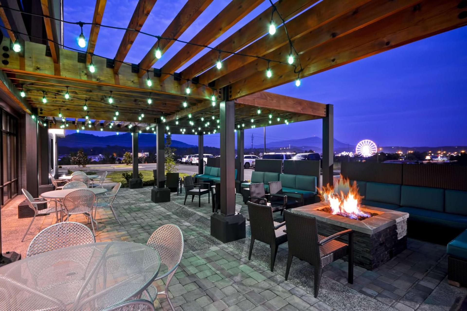 Home2 Suites By Hilton Pigeon Forge photo 4
