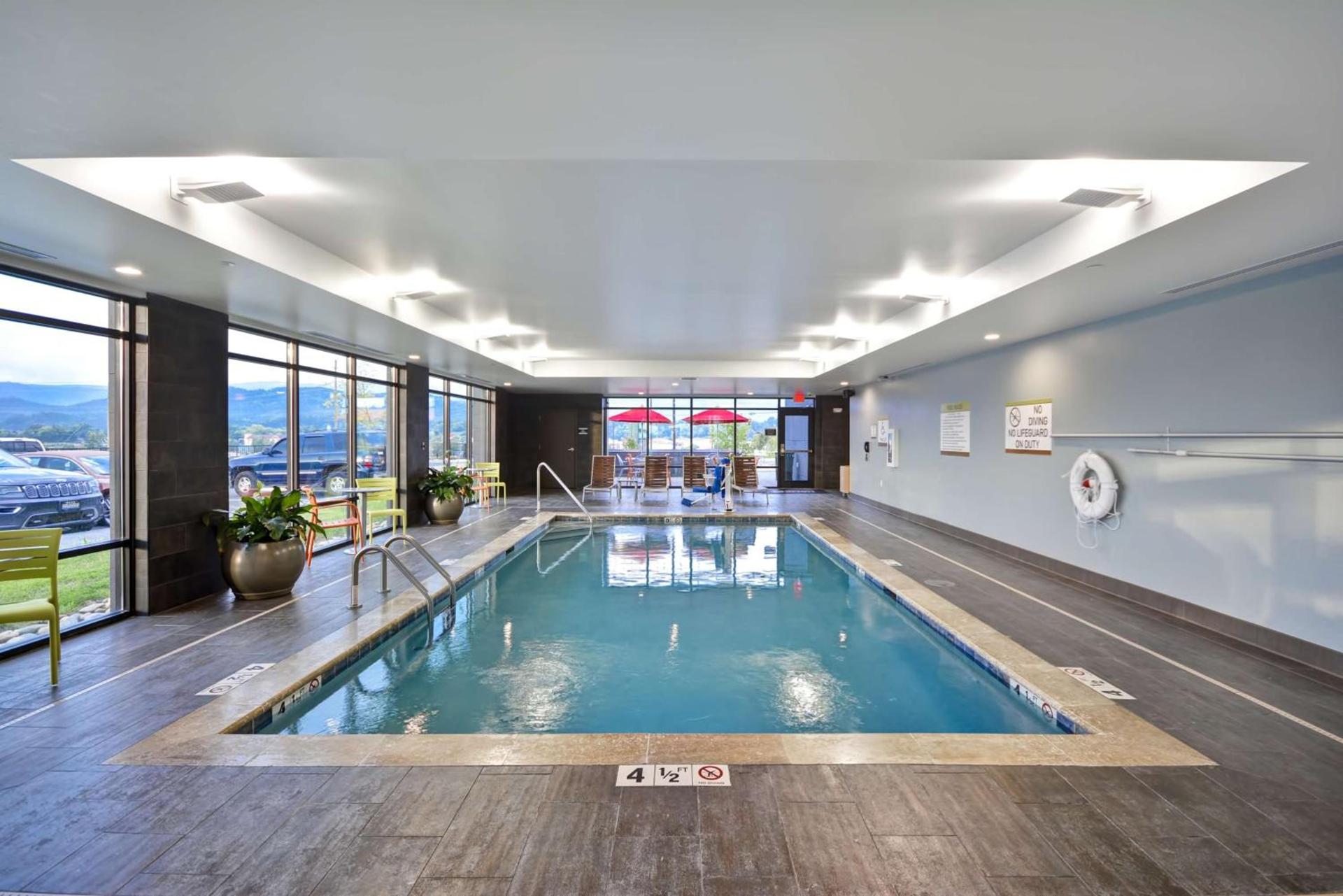 Home2 Suites By Hilton Pigeon Forge photo 10