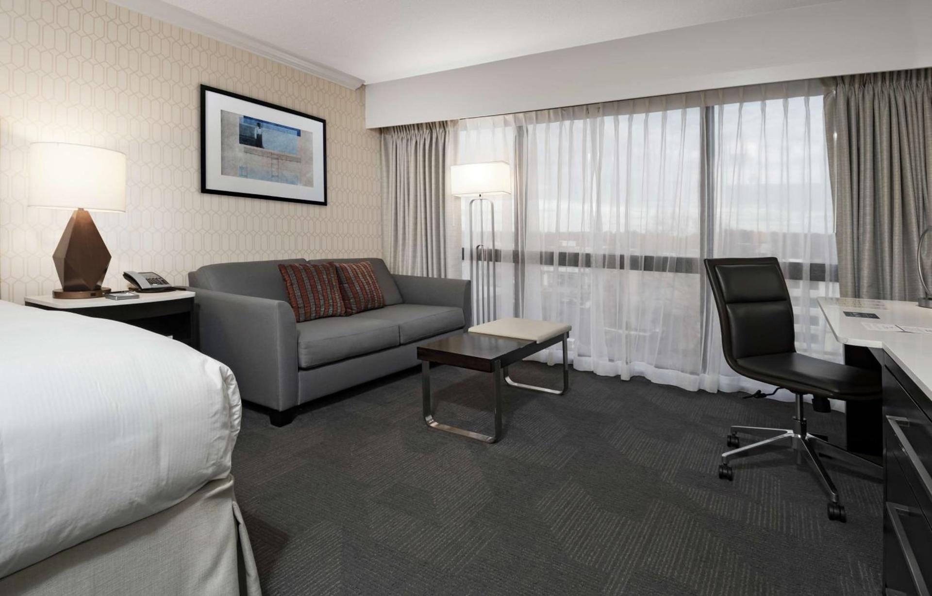 Hilton Greenville photo 47