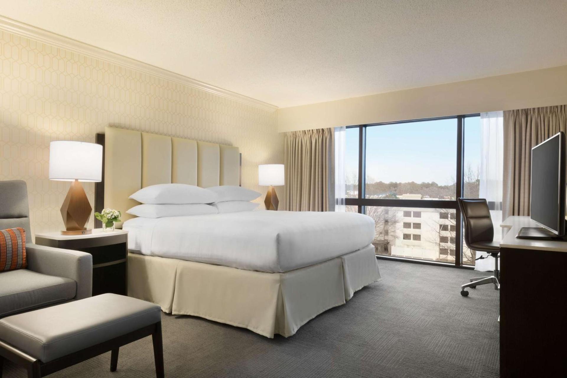 Hilton Greenville photo 49