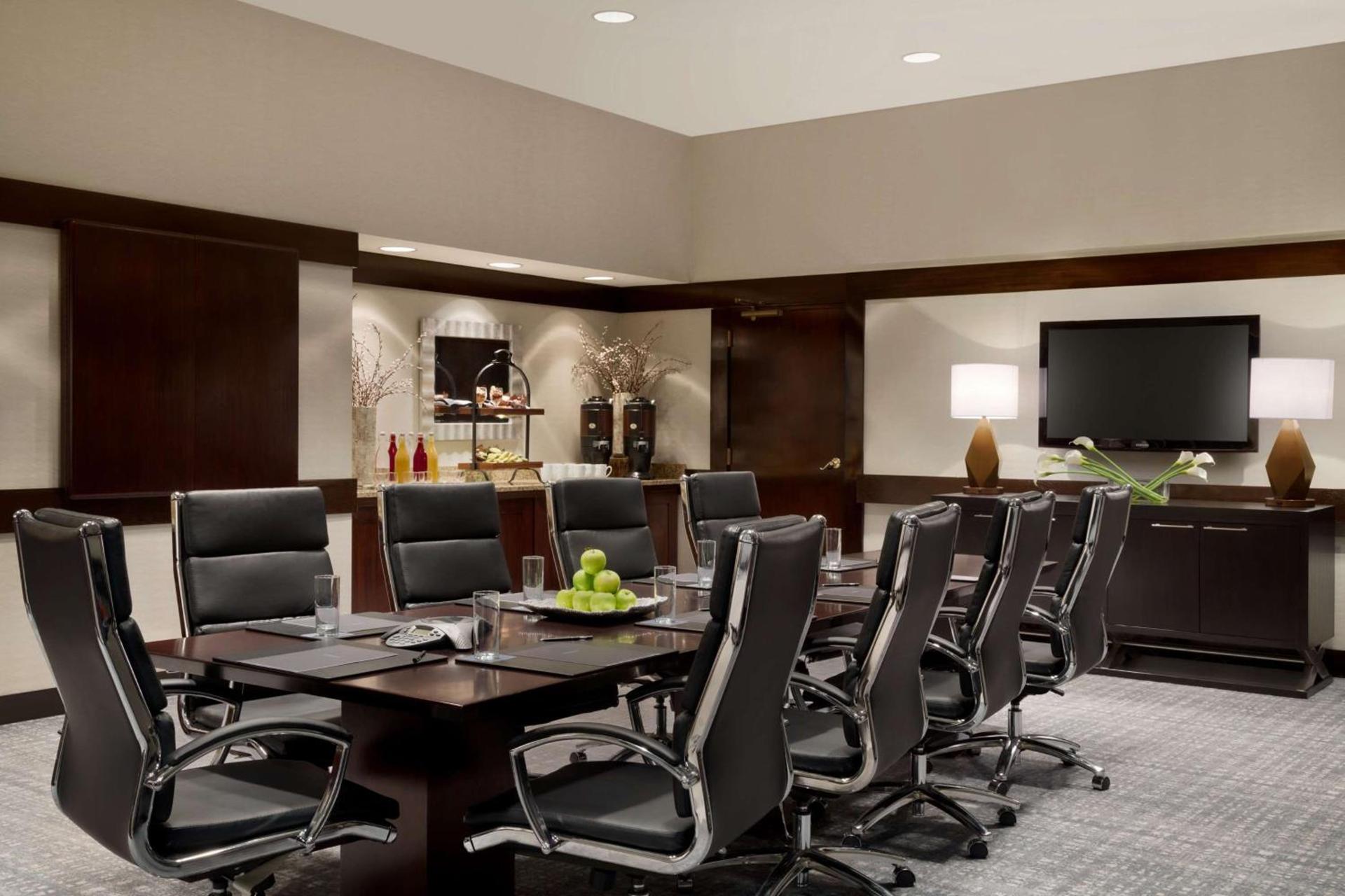 Hilton Greenville photo 39