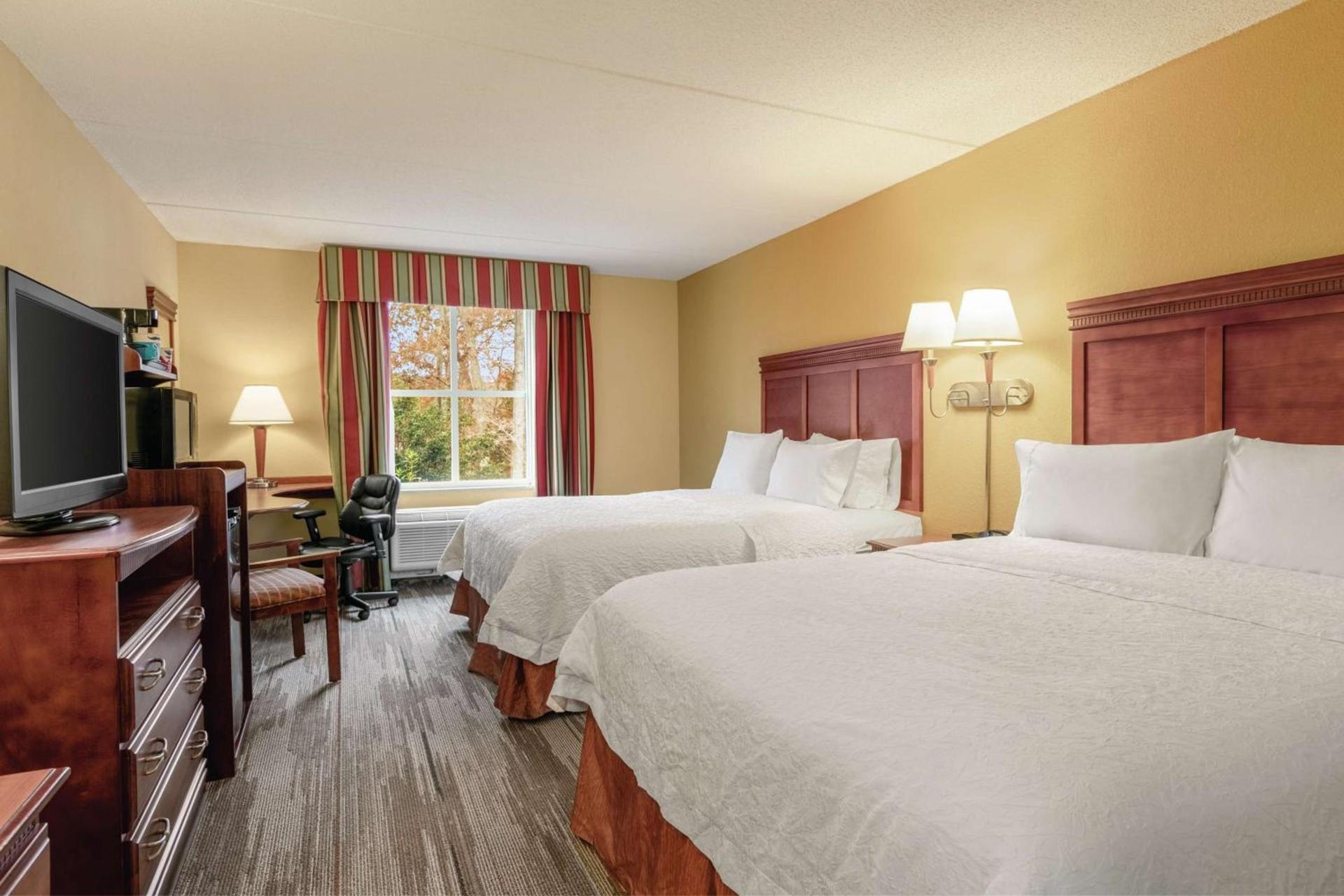 Hampton Inn & Suites Williamsburg Historic District photo 17