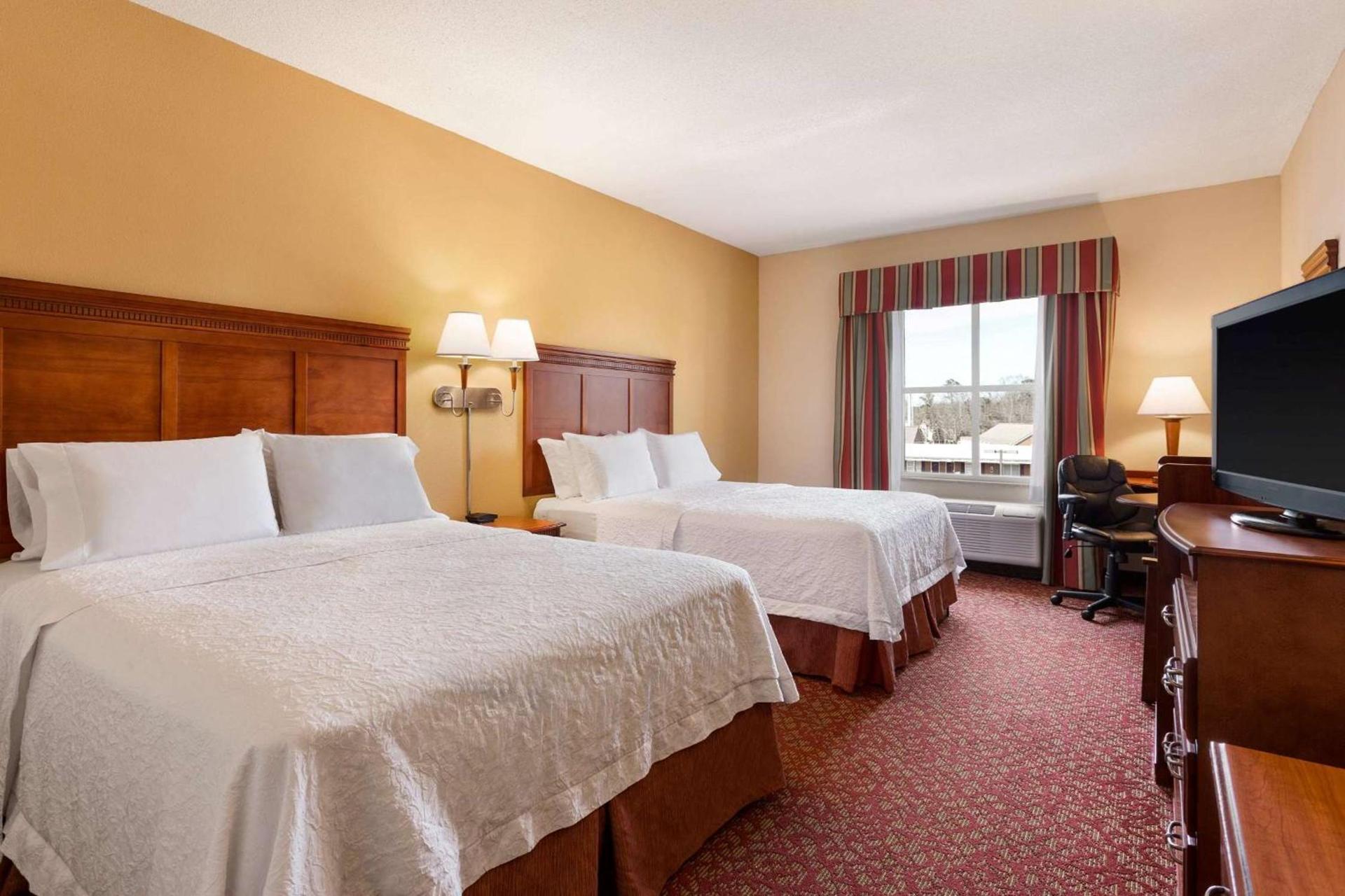 Hampton Inn & Suites Williamsburg Historic District photo 14