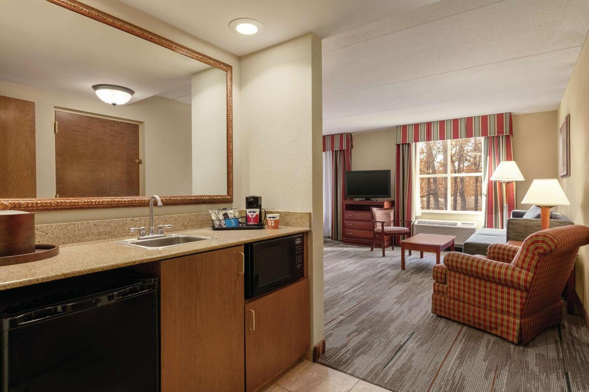 Hampton Inn & Suites Williamsburg Historic District photo 30