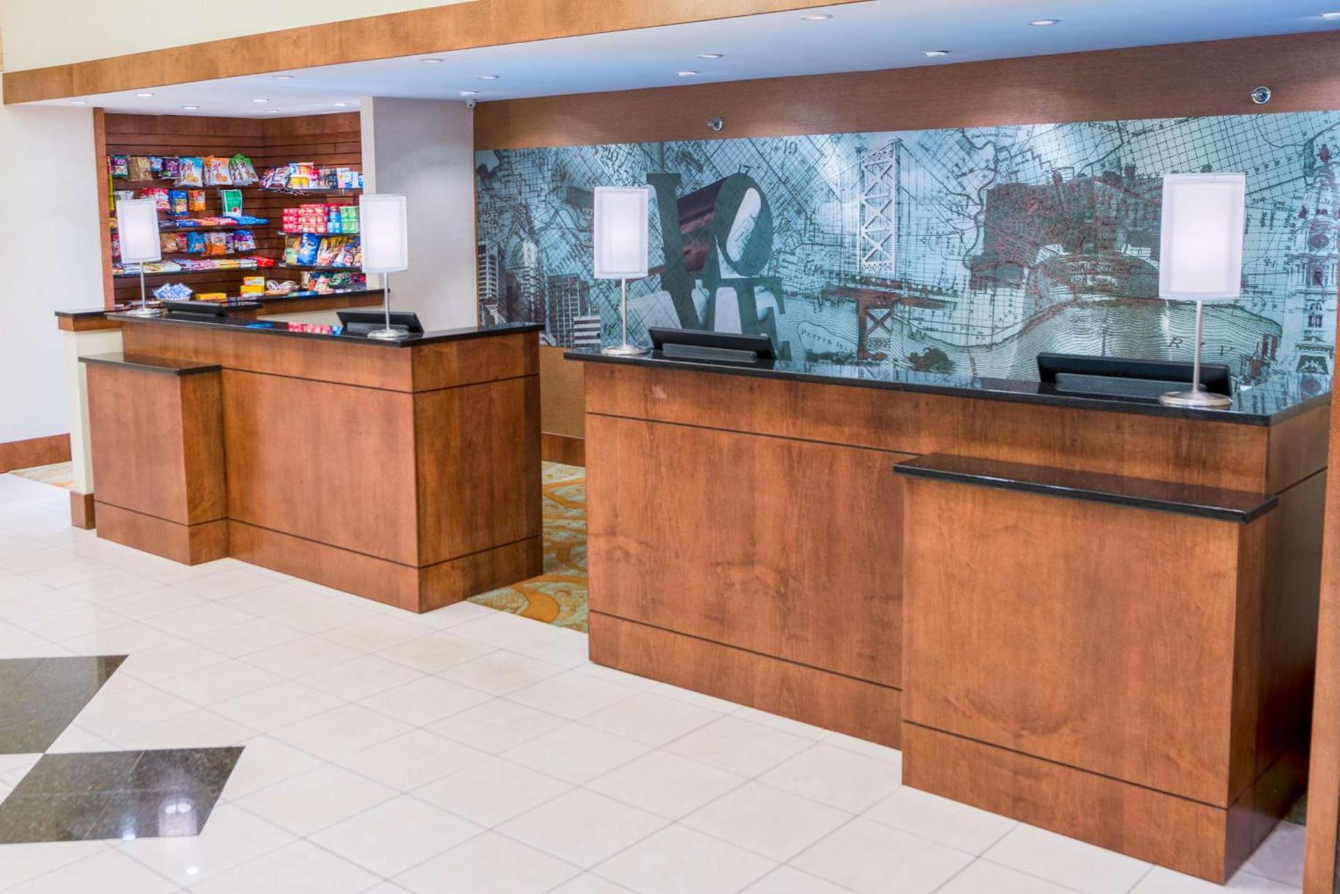 DoubleTree by Hilton Philadelphia Airport photo 6