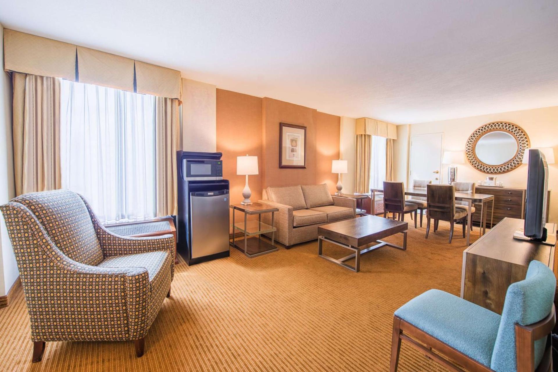 DoubleTree by Hilton Philadelphia Airport photo 25