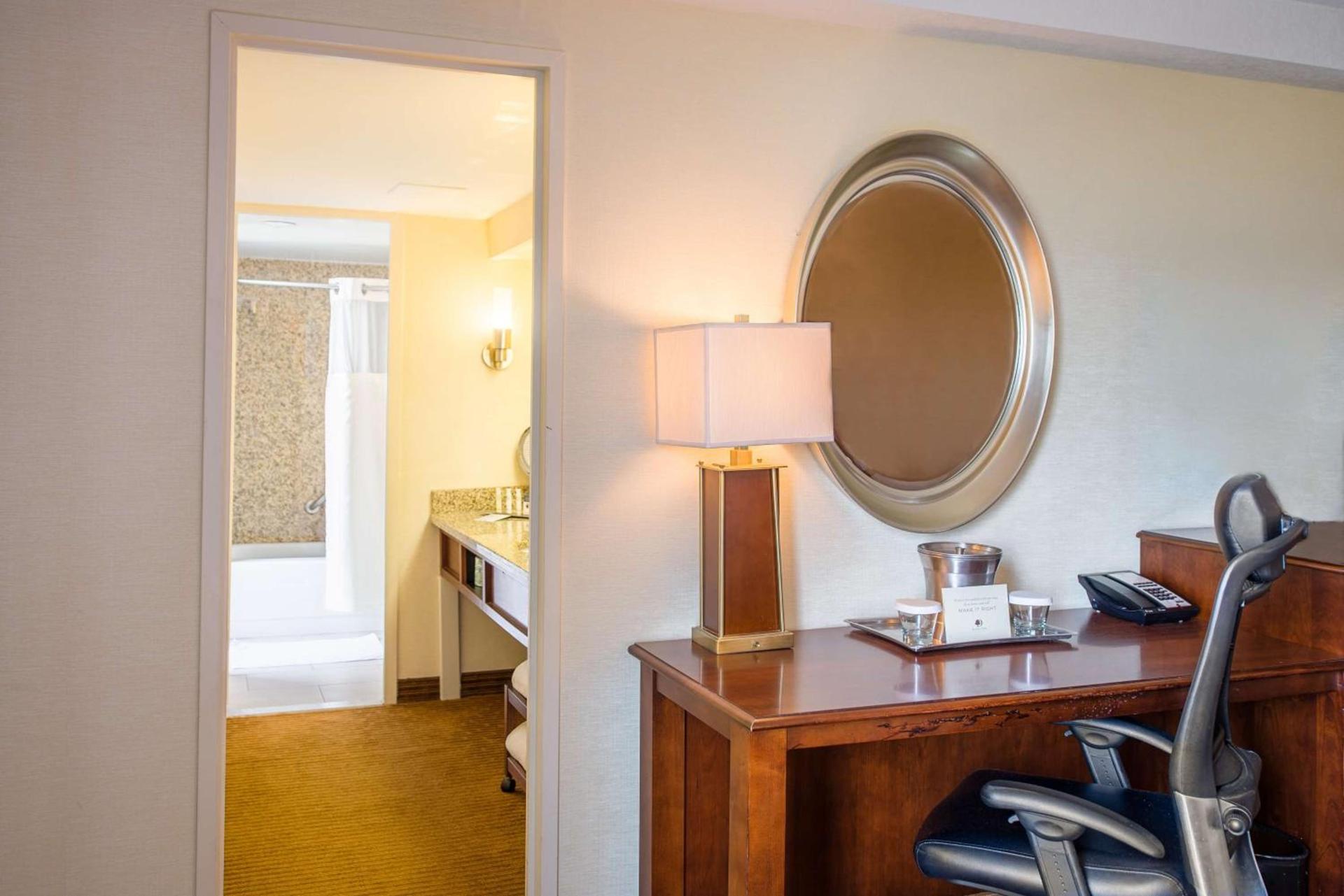DoubleTree by Hilton Philadelphia Airport photo 26