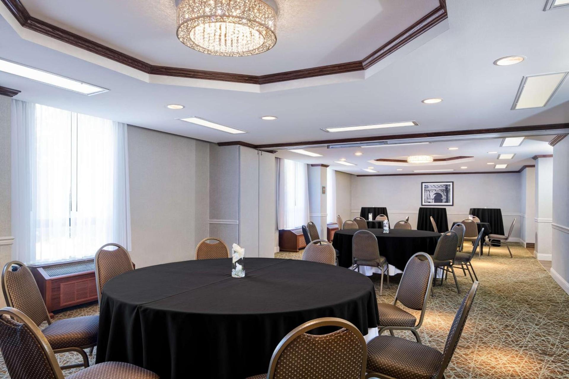 DoubleTree by Hilton Philadelphia Airport photo 38