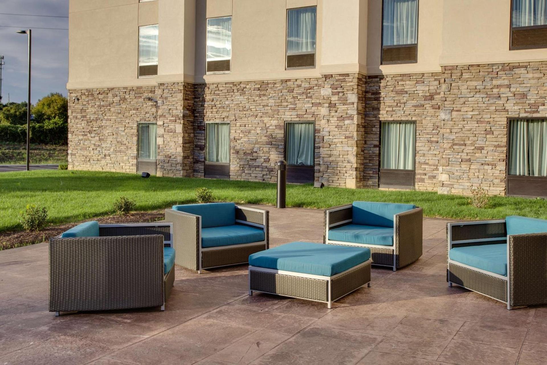 Hampton Inn & Suites Philadelphia/Bensalem photo 2