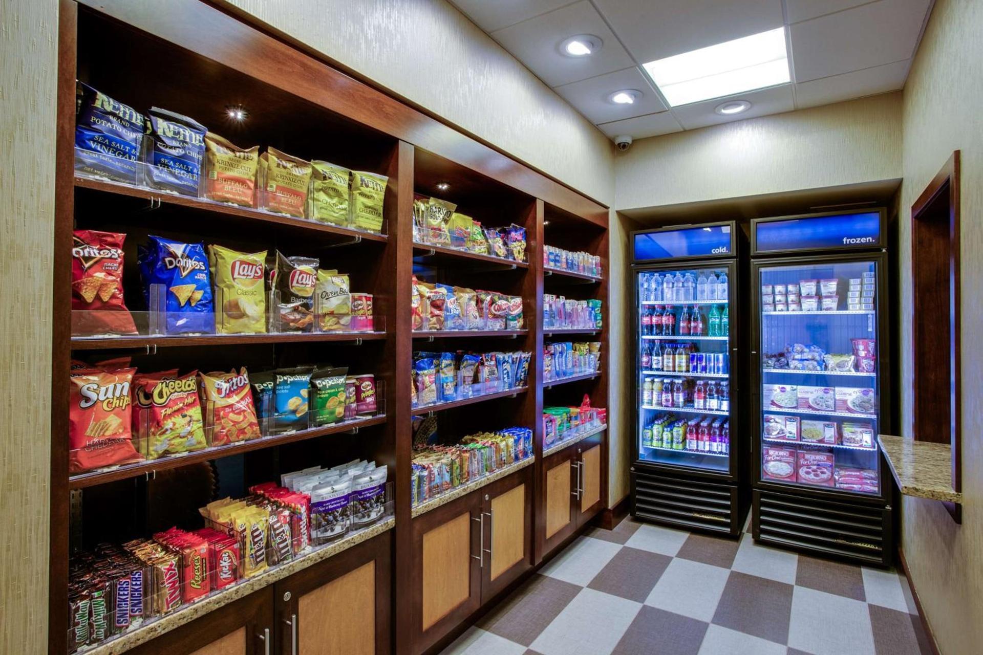 Hampton Inn & Suites Philadelphia/Bensalem photo 12