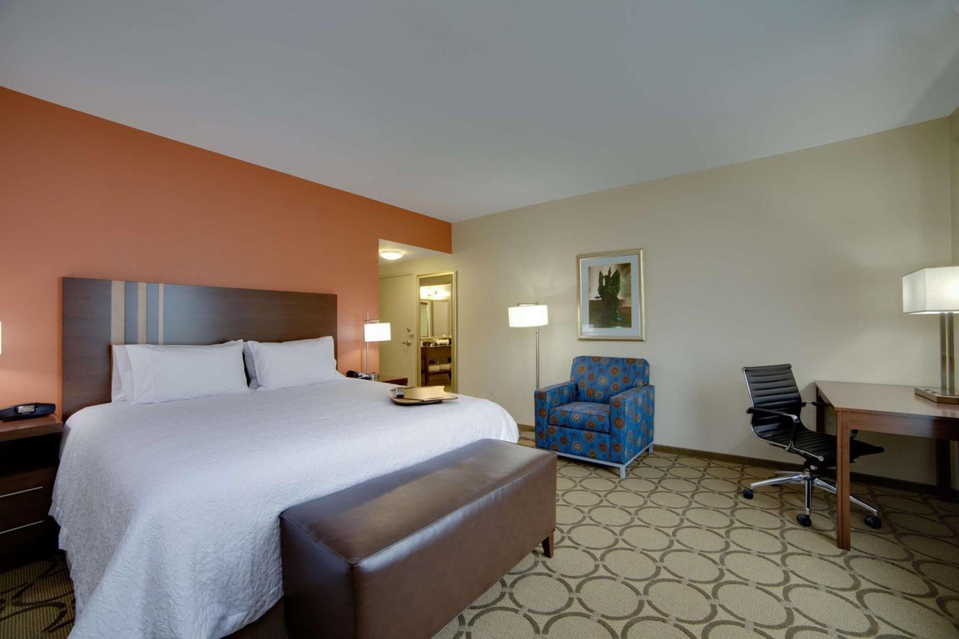 Hampton Inn & Suites Philadelphia/Bensalem photo 16