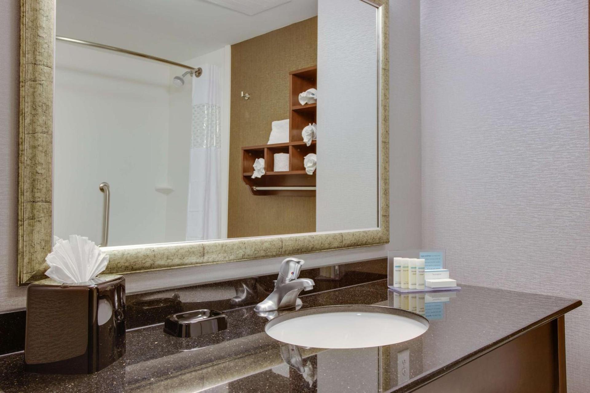 Hampton Inn & Suites Philadelphia/Bensalem photo 18