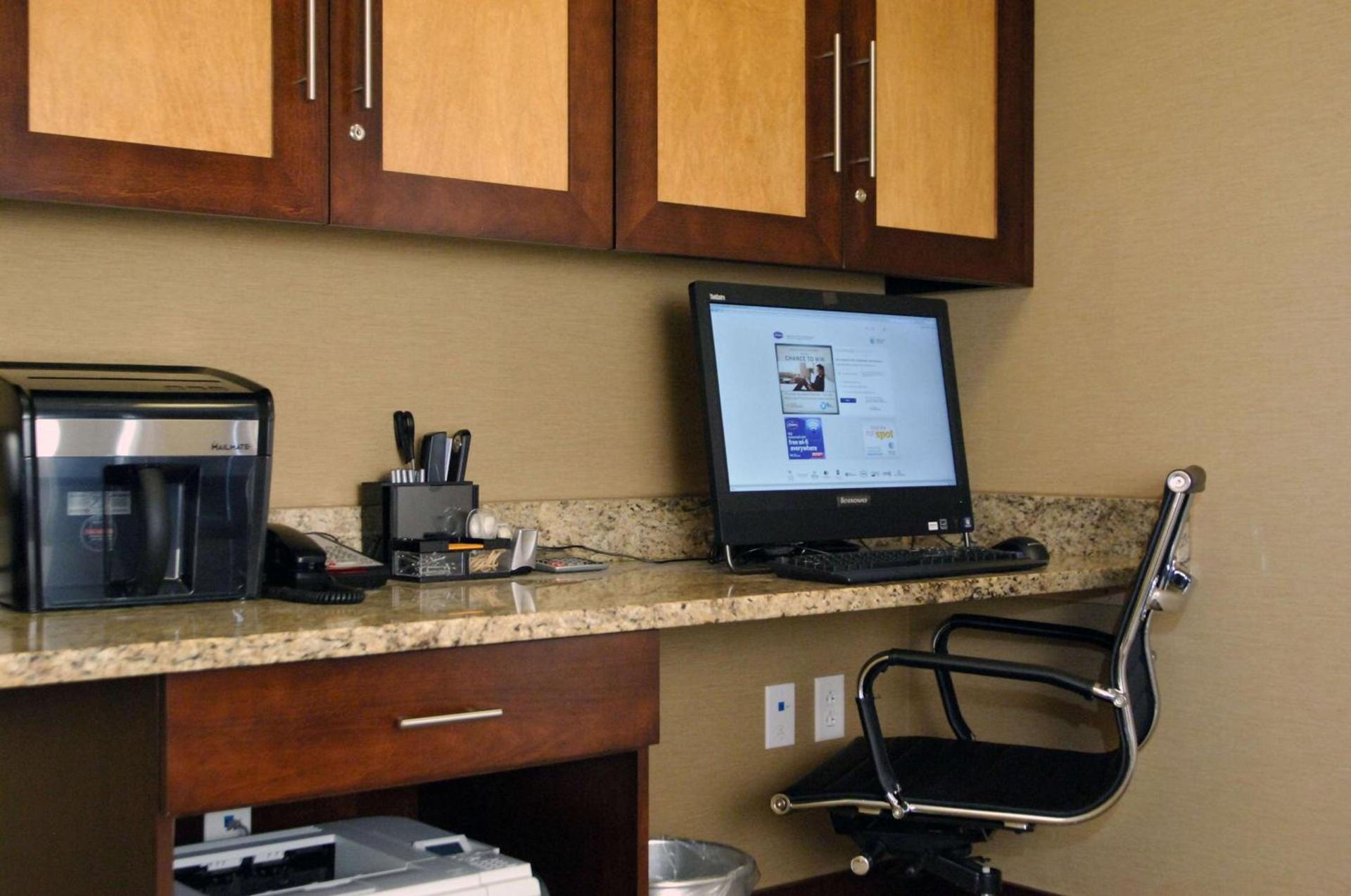 Hampton Inn & Suites Philadelphia/Bensalem photo 28