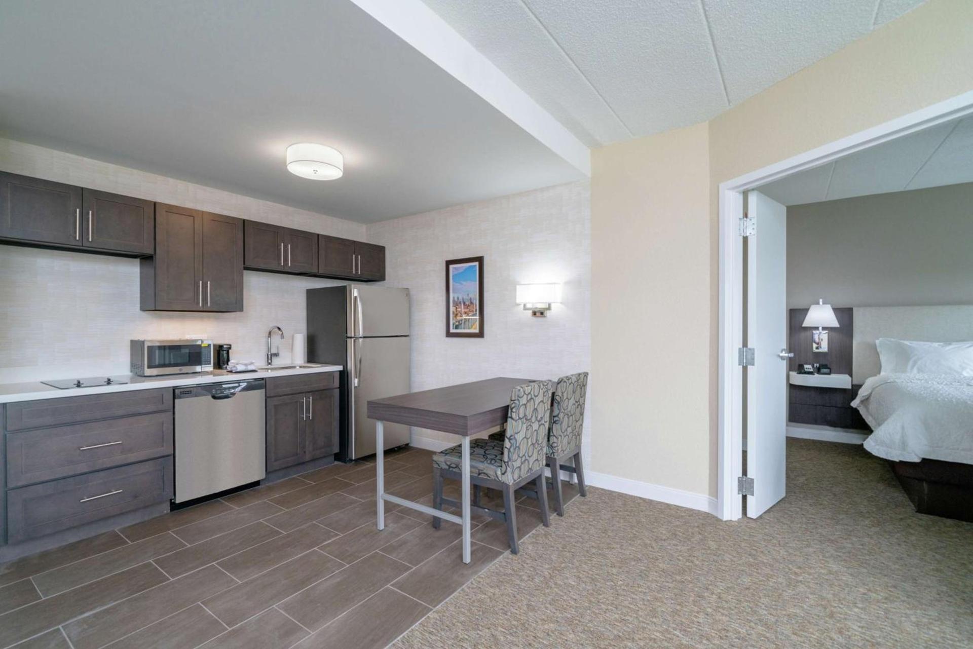 Hampton Inn & Suites Valley Forge/Oaks photo 30