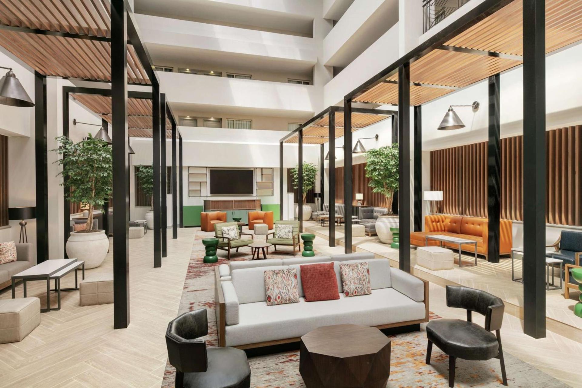 Embassy Suites by Hilton Philadelphia Valley Forge photo 6