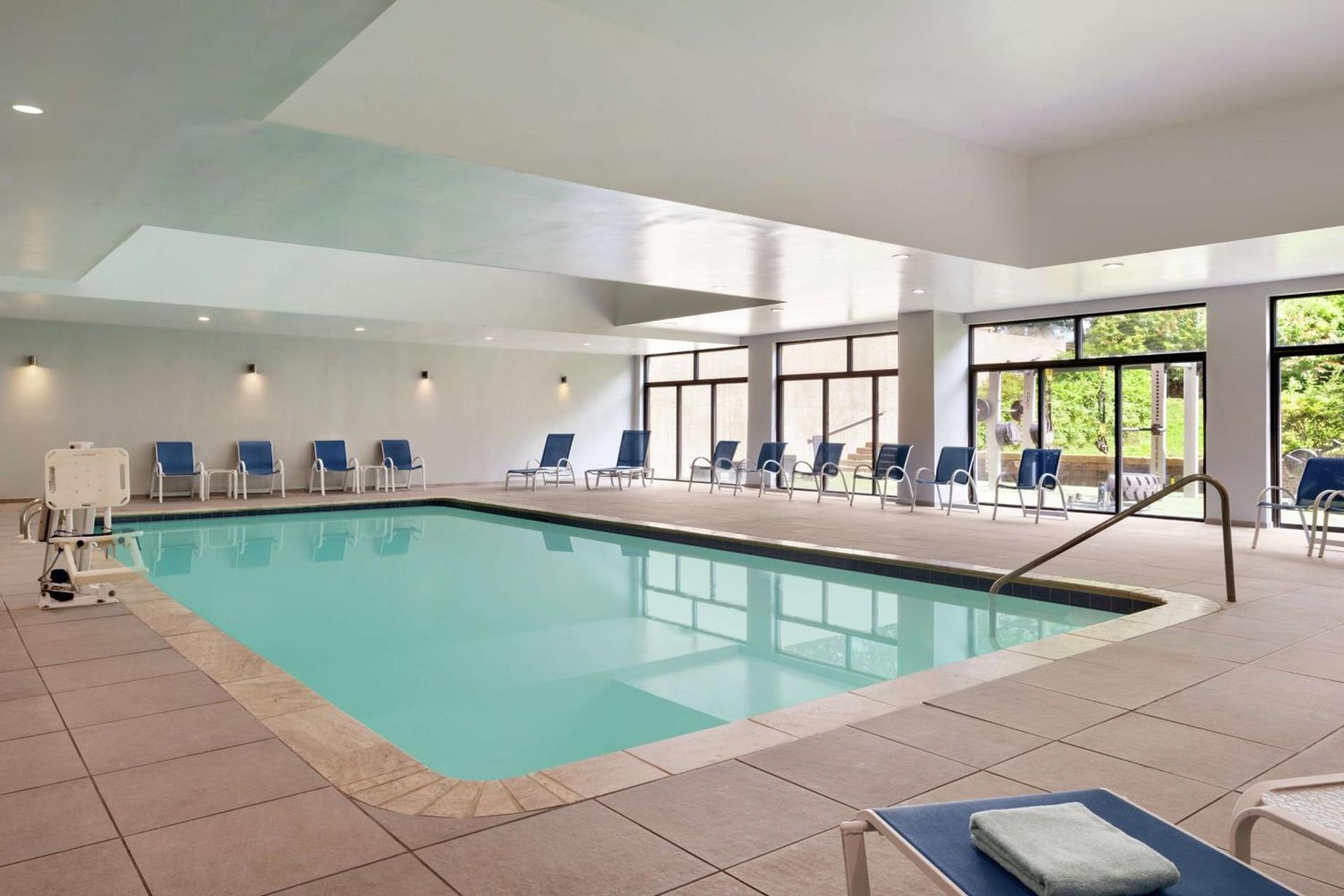 Embassy Suites by Hilton Philadelphia Valley Forge photo 9