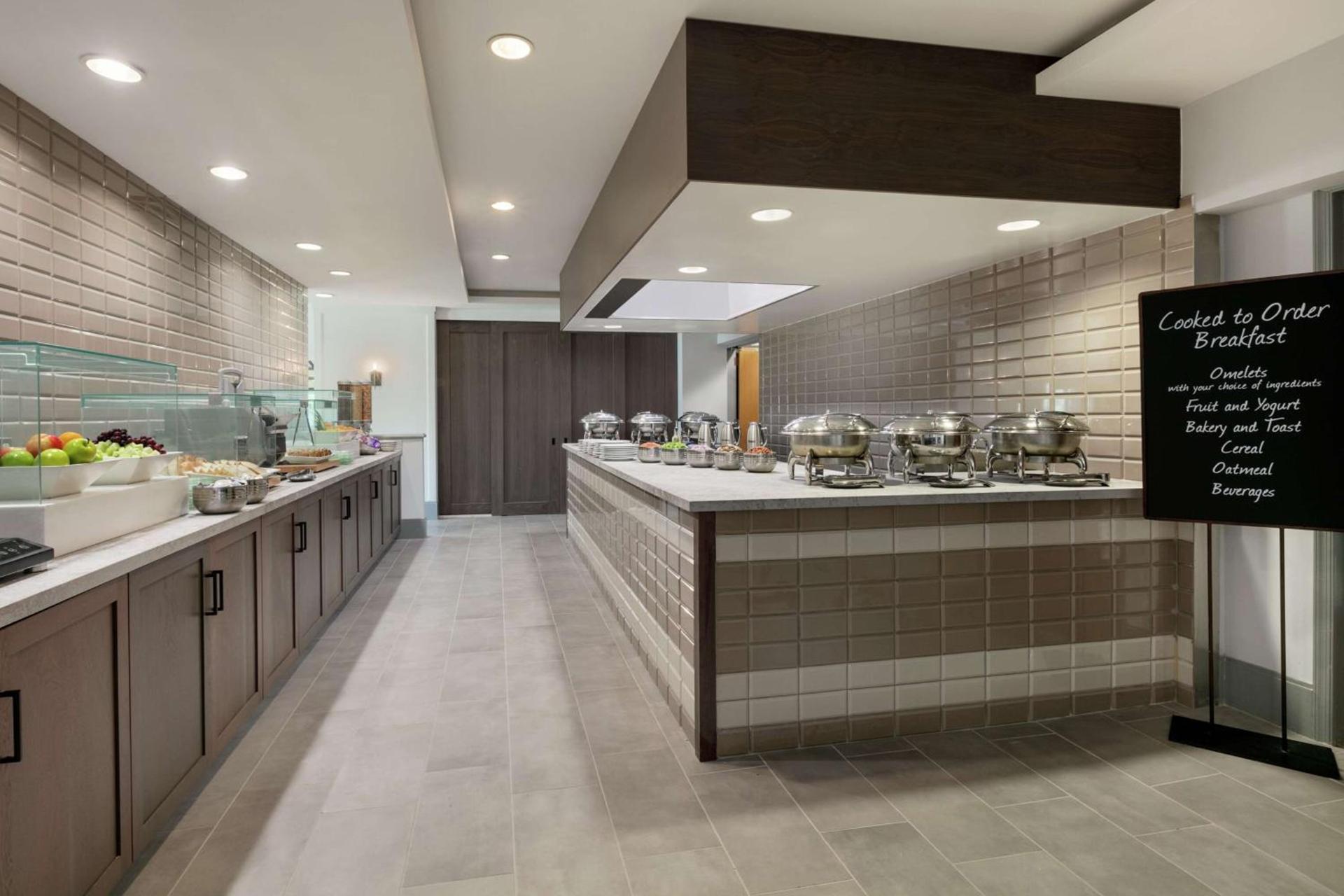 Embassy Suites by Hilton Philadelphia Valley Forge photo 15