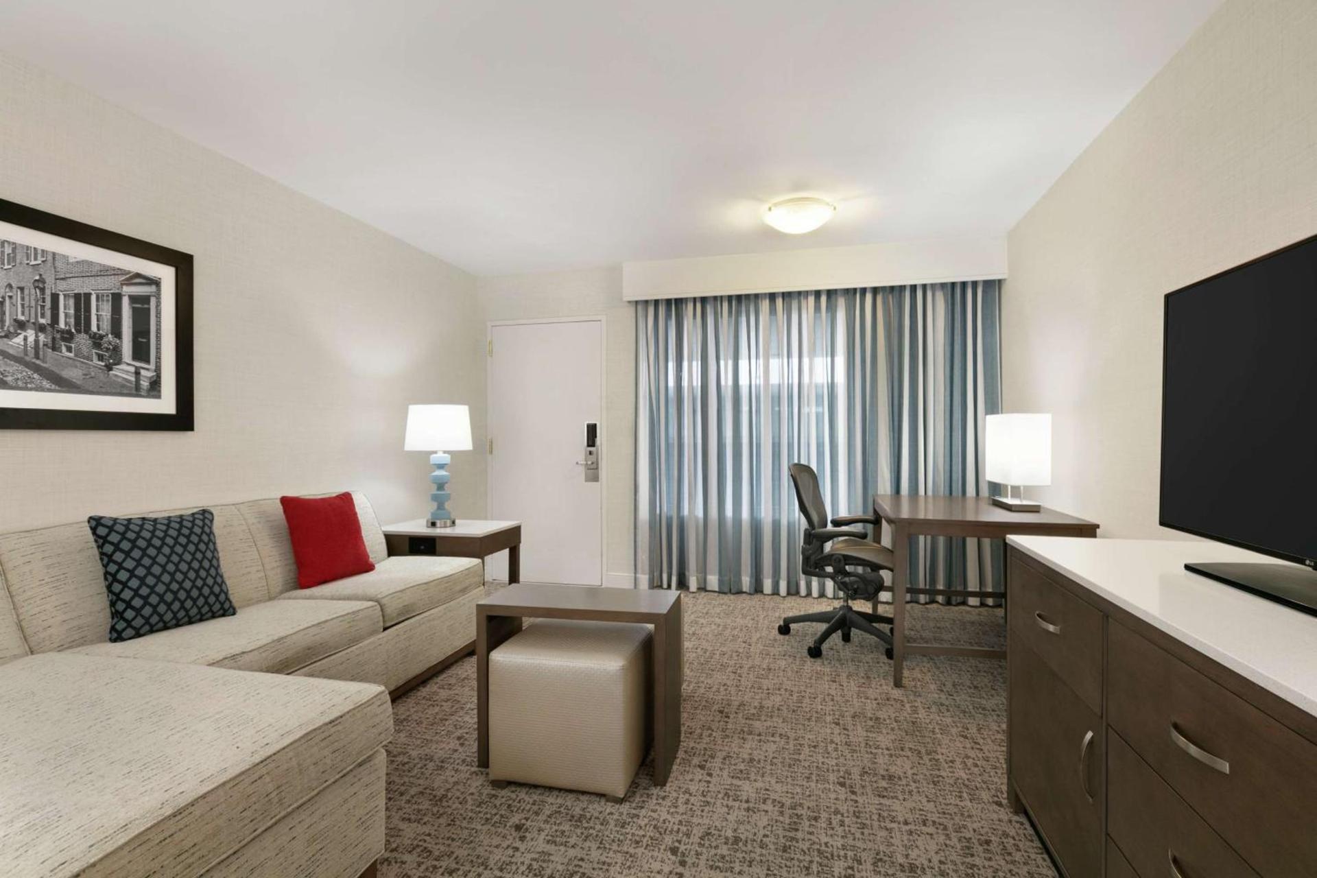 Embassy Suites by Hilton Philadelphia Valley Forge photo 25
