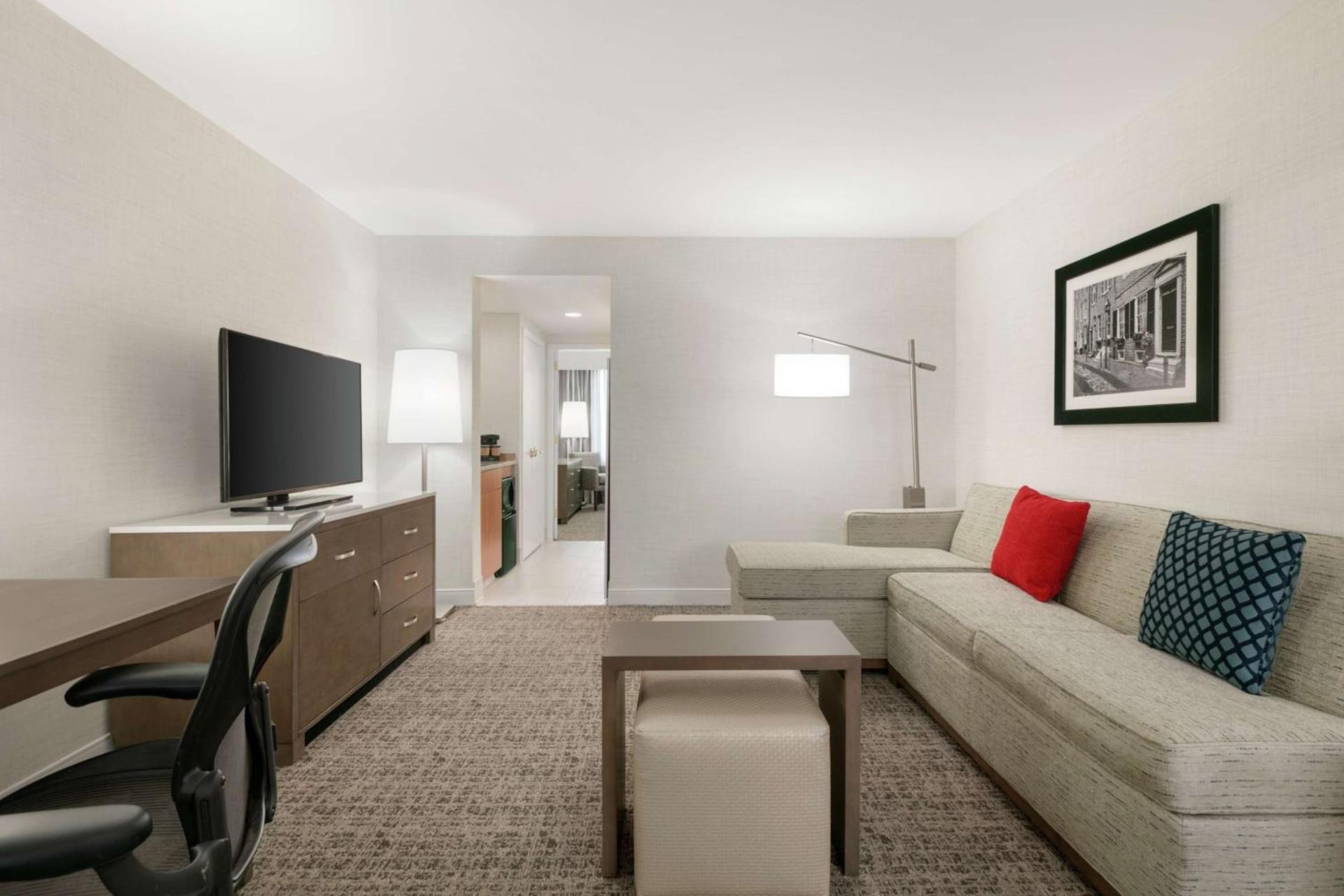 Embassy Suites by Hilton Philadelphia Valley Forge photo 26