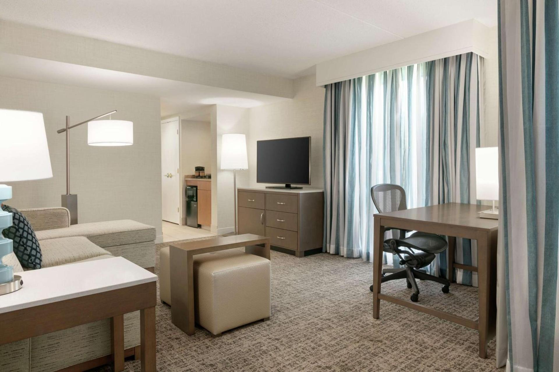 Embassy Suites by Hilton Philadelphia Valley Forge photo 32