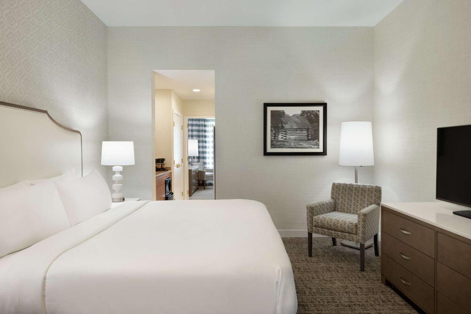 Embassy Suites by Hilton Philadelphia Valley Forge photo 43