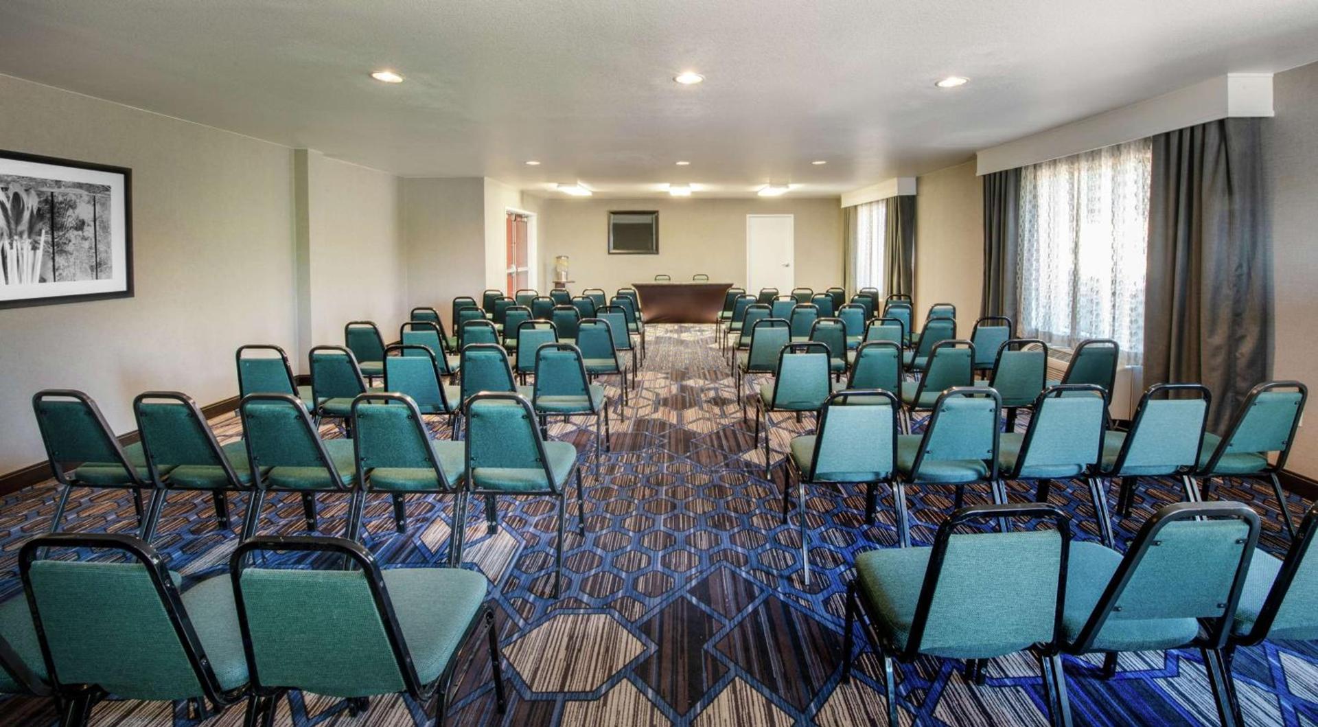 Hampton Inn Phoenix Airport North photo 35
