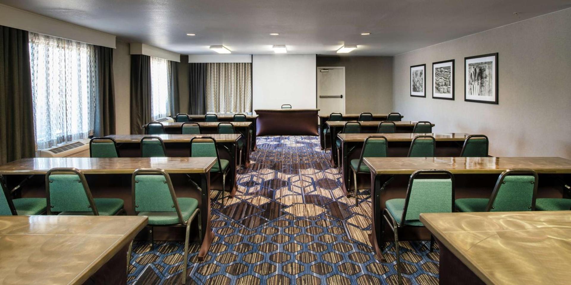 Hampton Inn Phoenix Airport North photo 36