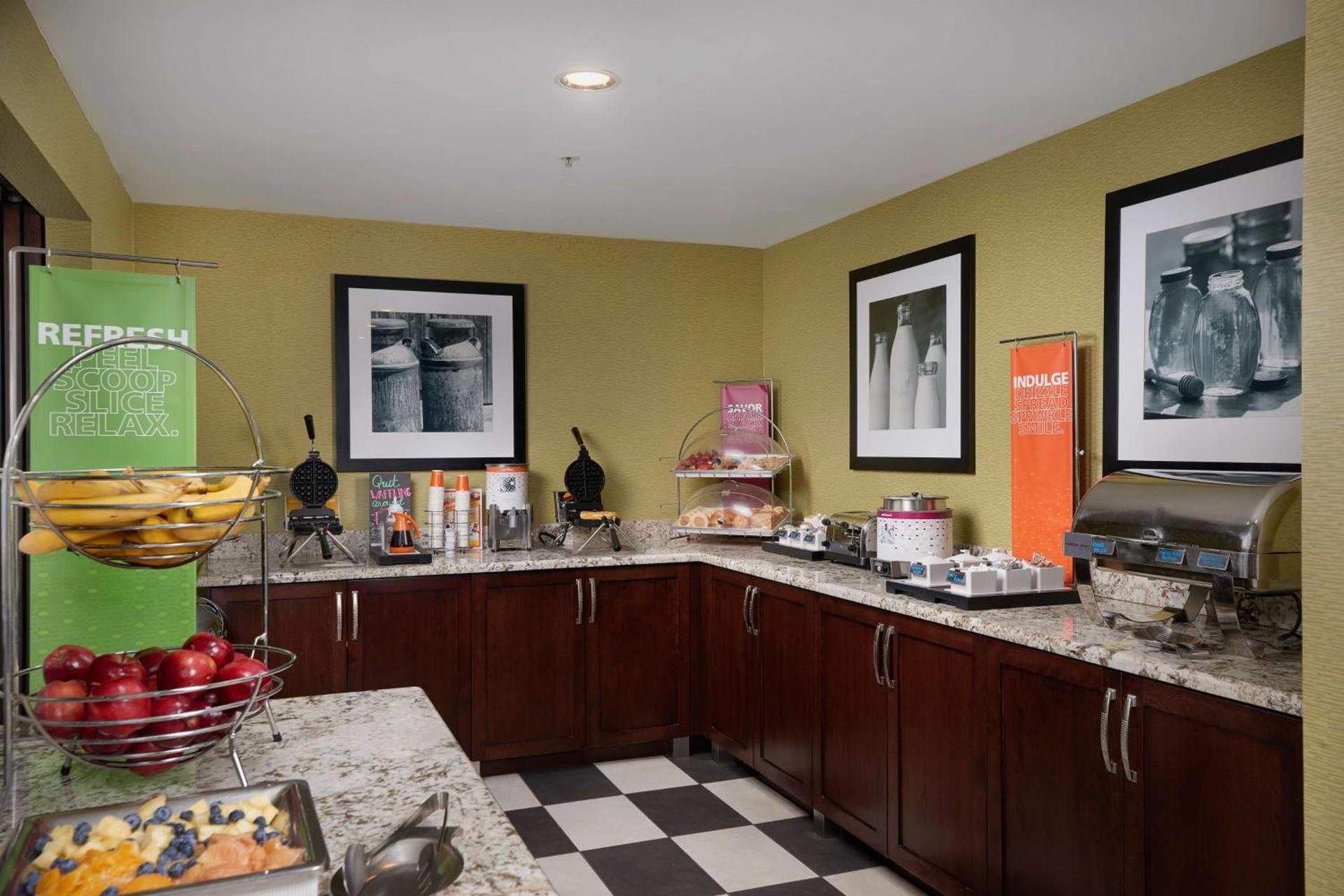 Hampton Inn Phoenix/Anthem photo 9