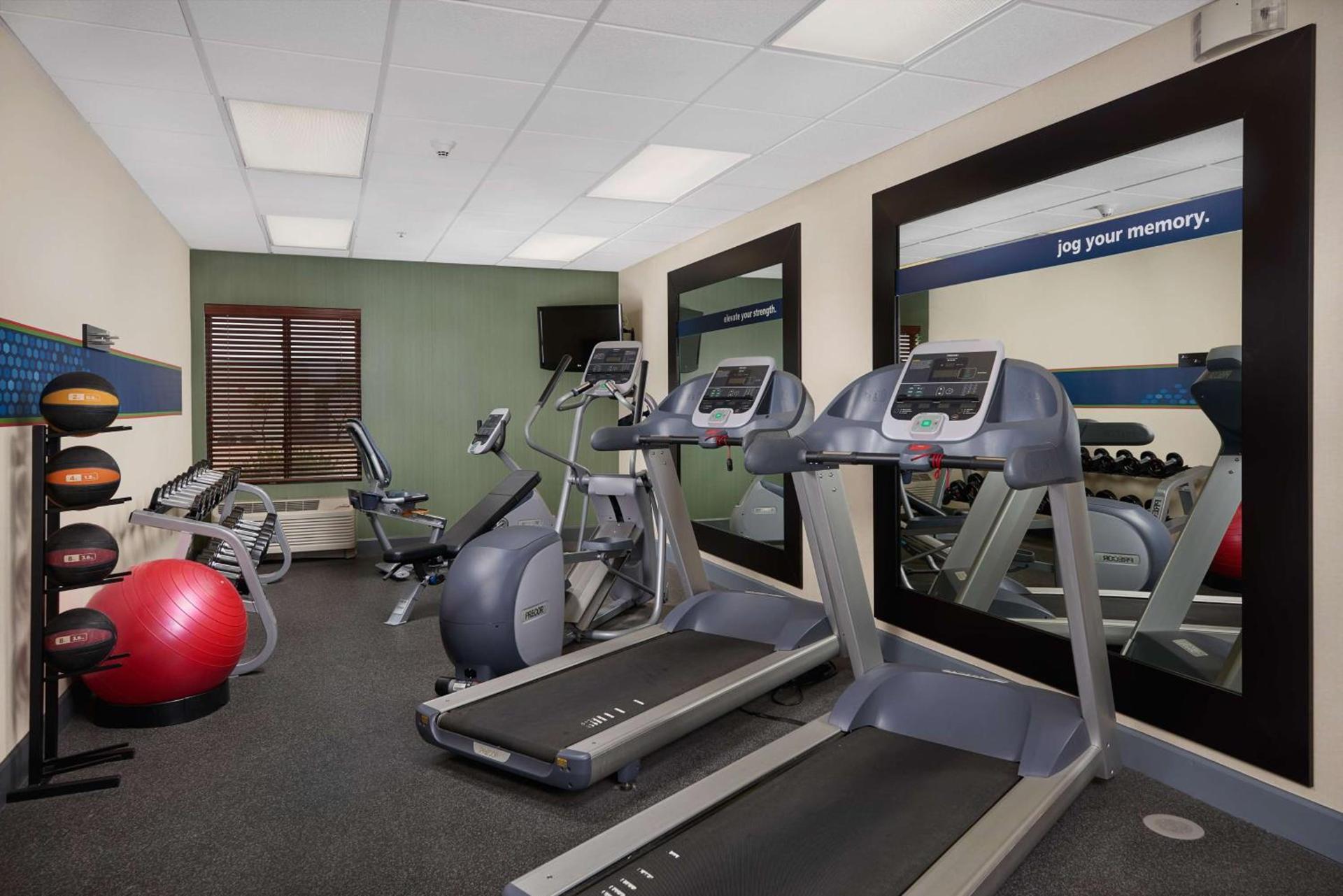 Hampton Inn Phoenix/Anthem photo 11