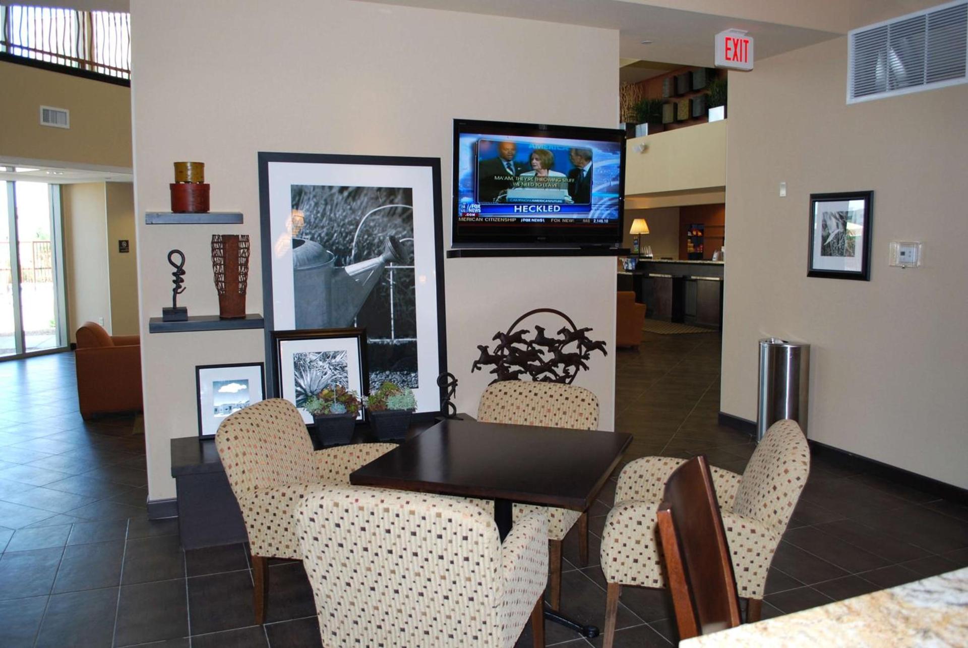 Hampton Inn & Suites Phoenix/Gilbert photo 10