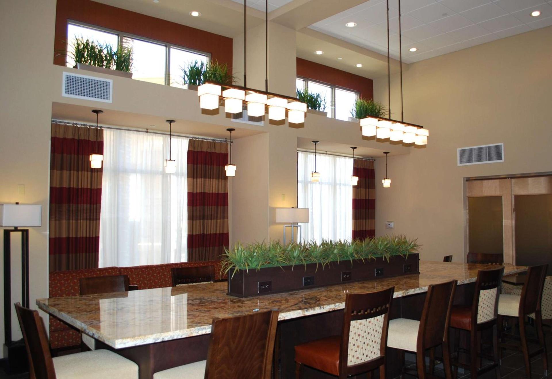 Hampton Inn & Suites Phoenix/Gilbert photo 12