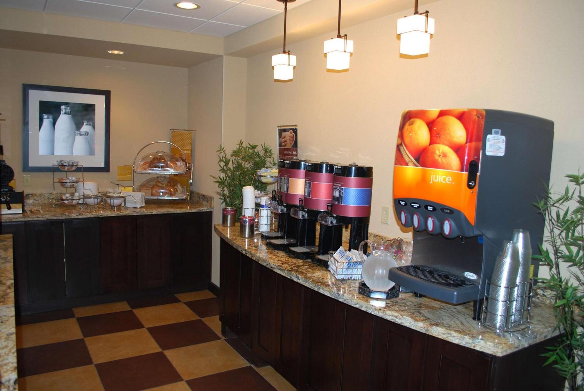 Hampton Inn & Suites Phoenix/Gilbert photo 20