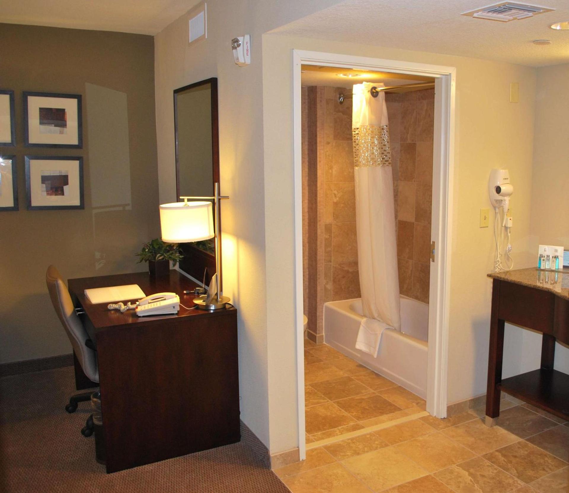 Hampton Inn & Suites Phoenix/Gilbert photo 67