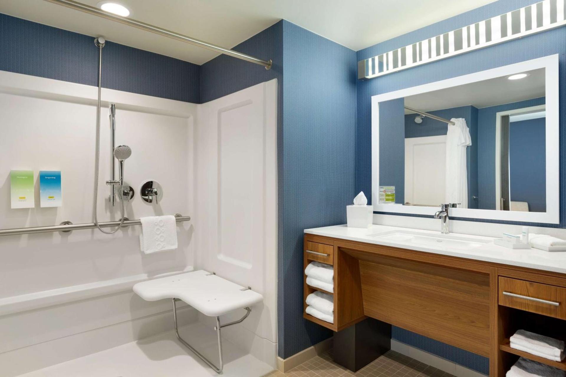 Home2 Suites By Hilton Glendale Westgate photo 11