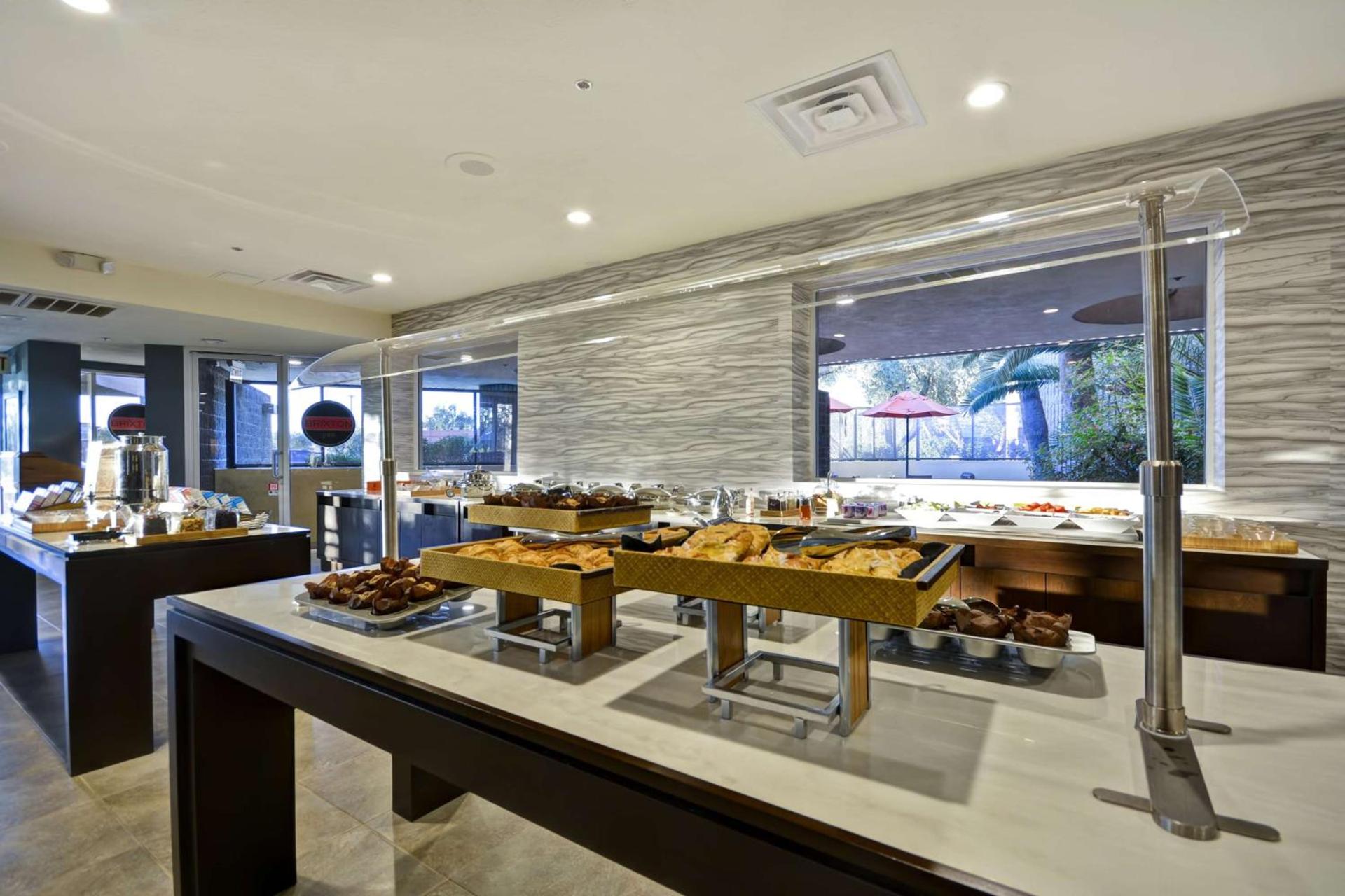 DoubleTree by Hilton Phoenix North photo 19