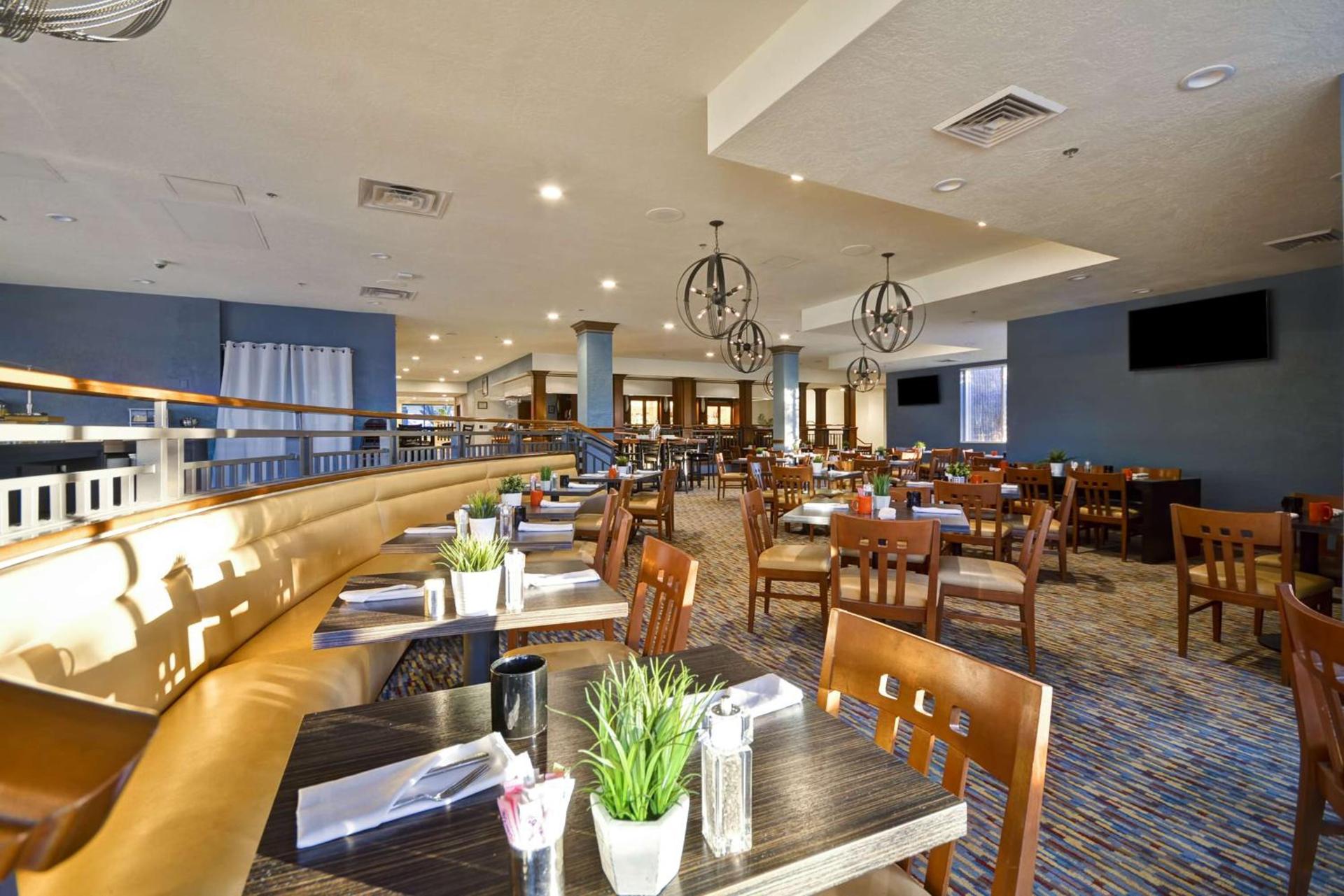 DoubleTree by Hilton Phoenix North photo 21