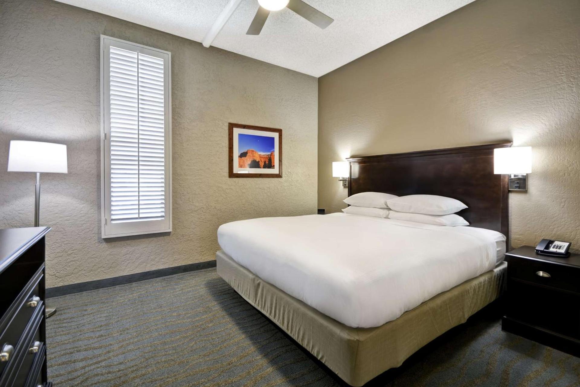 DoubleTree by Hilton Phoenix North photo 31