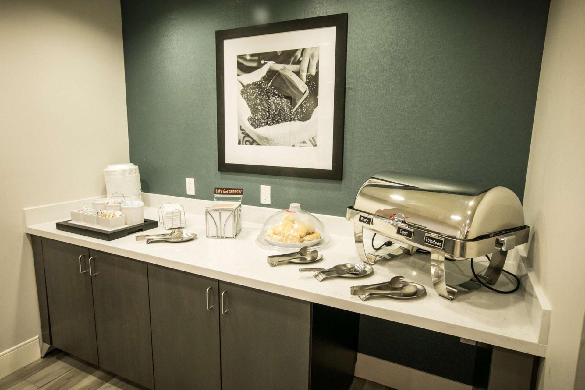 Hampton Inn & Suites Tempe/Phoenix Airport, Az photo 15
