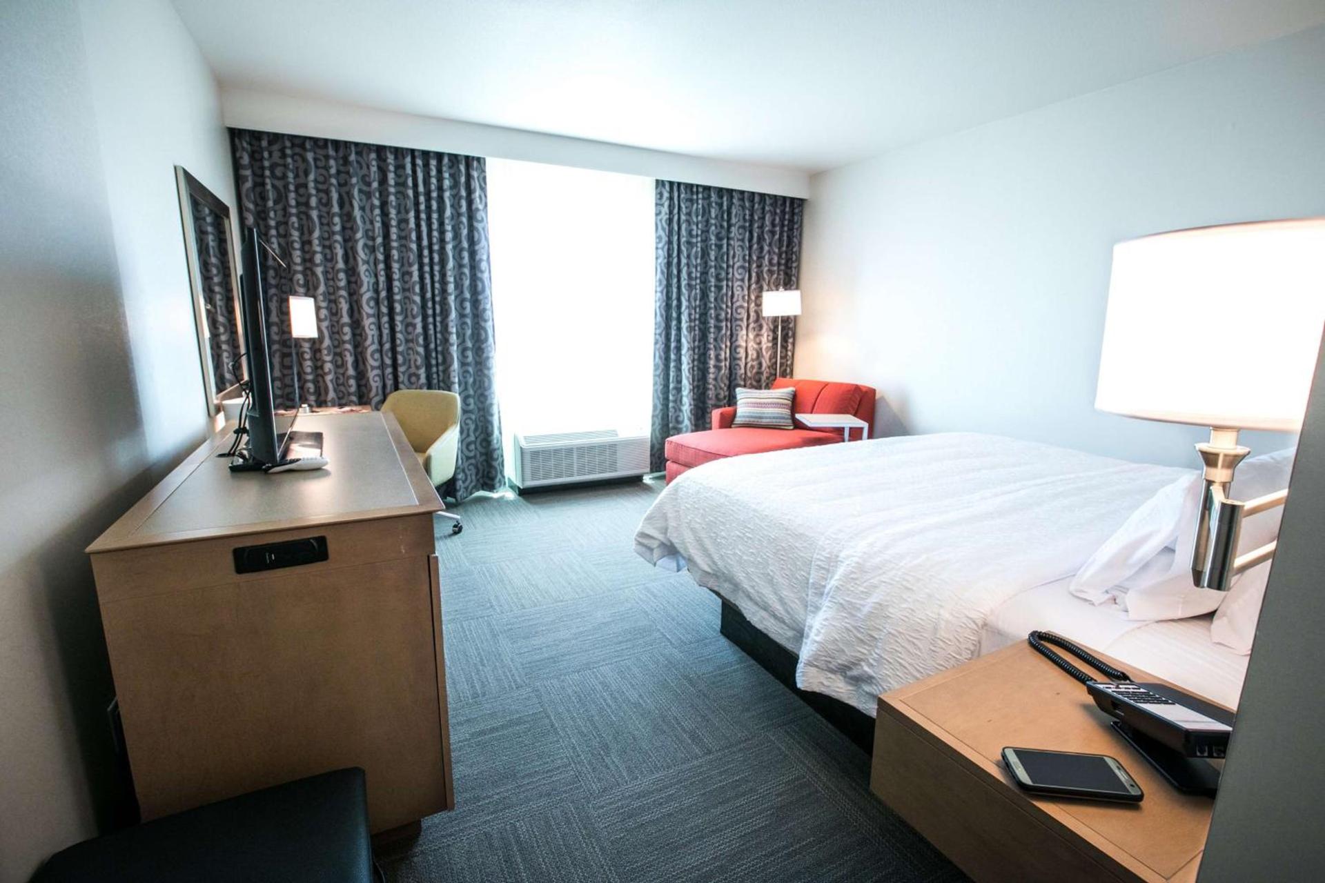 Hampton Inn & Suites Tempe/Phoenix Airport, Az photo 25