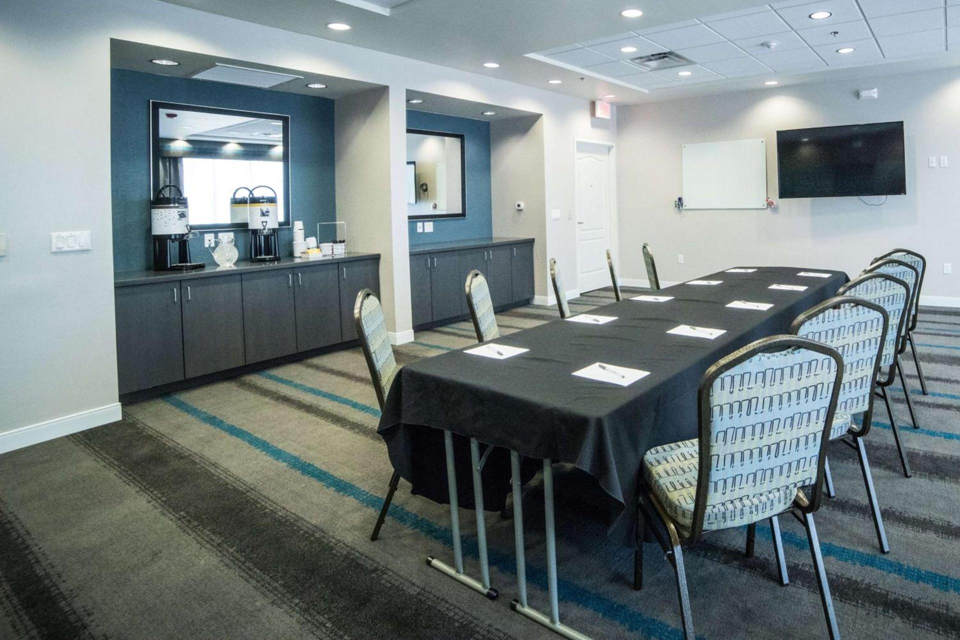 Hampton Inn & Suites Tempe/Phoenix Airport, Az photo 45