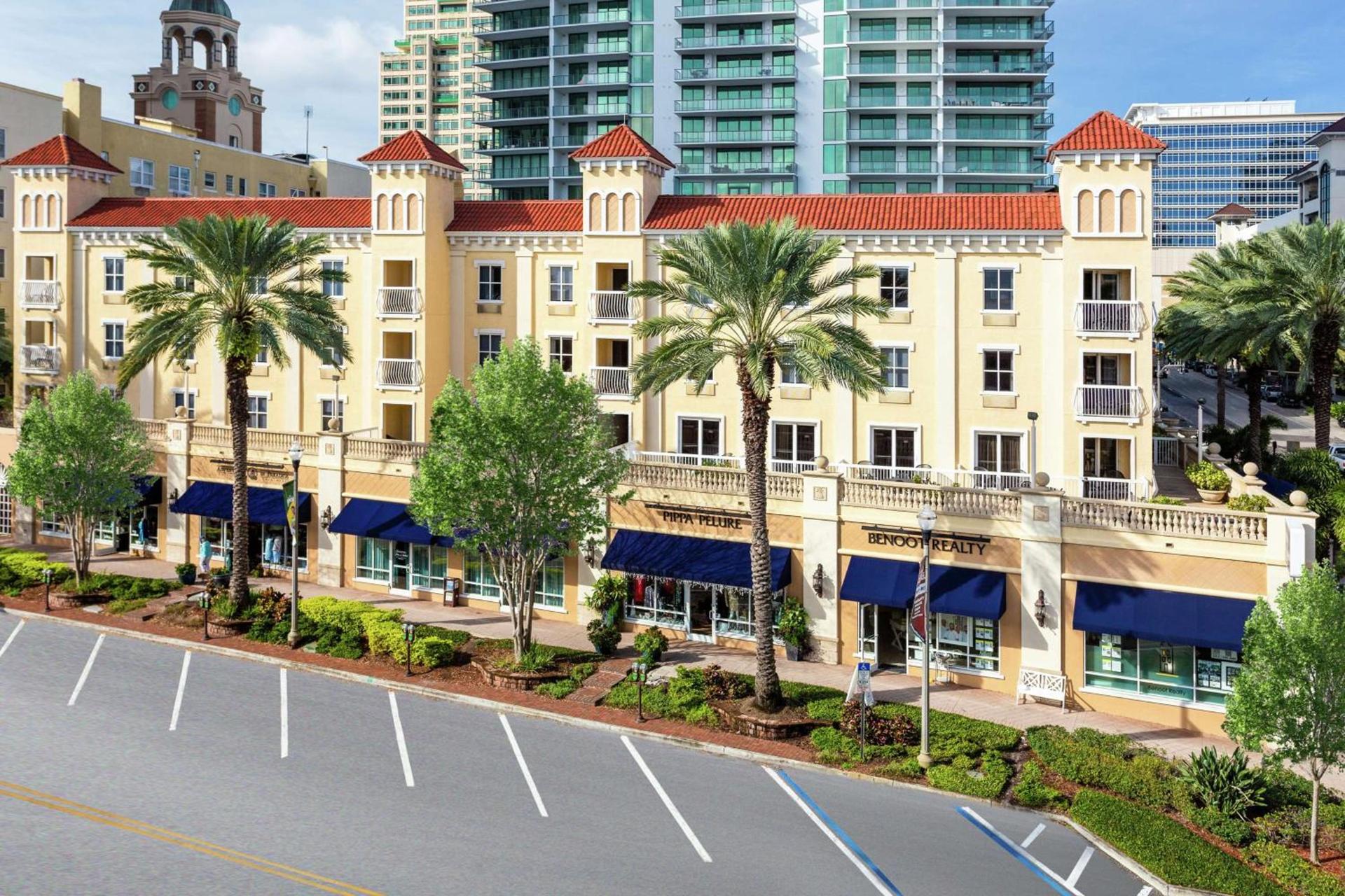 Hampton Inn & Suites St. Petersburg/Downtown photo 2