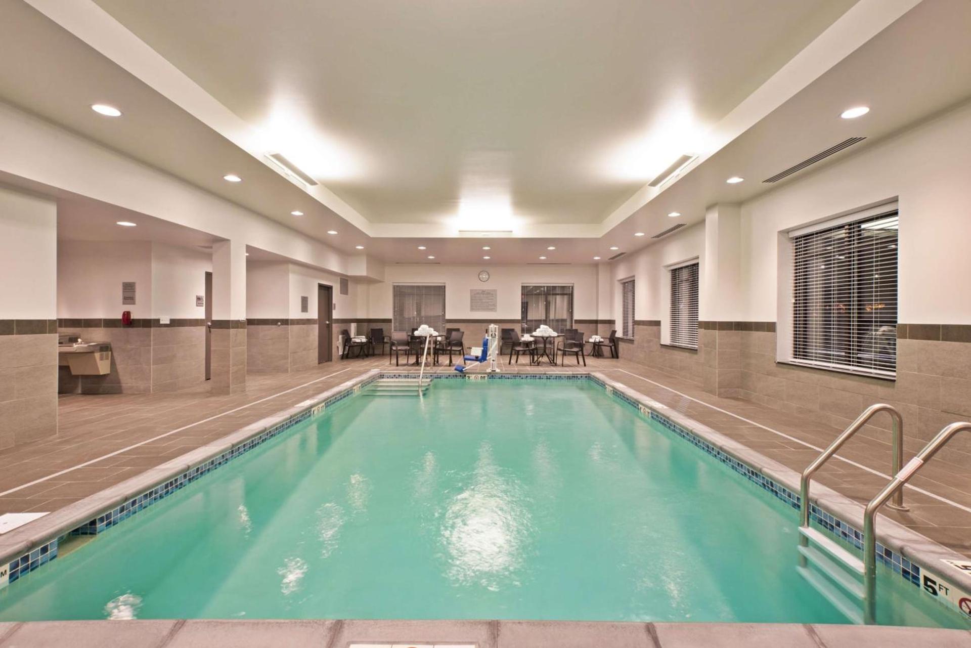 Hampton Inn & Suites North Huntingdon-Irwin, PA photo 10